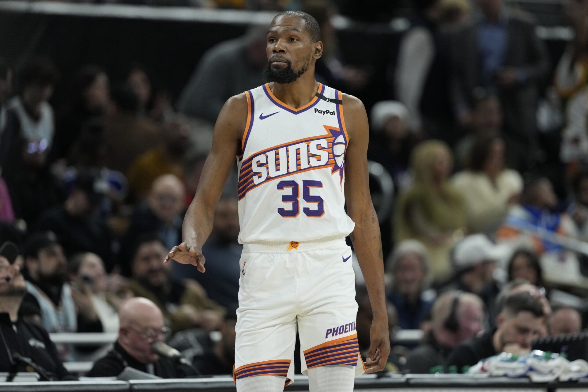 Phoenix Suns forward Kevin Durant (35) enters the game during the first half against the San Antonio Spurs at Moody Center.