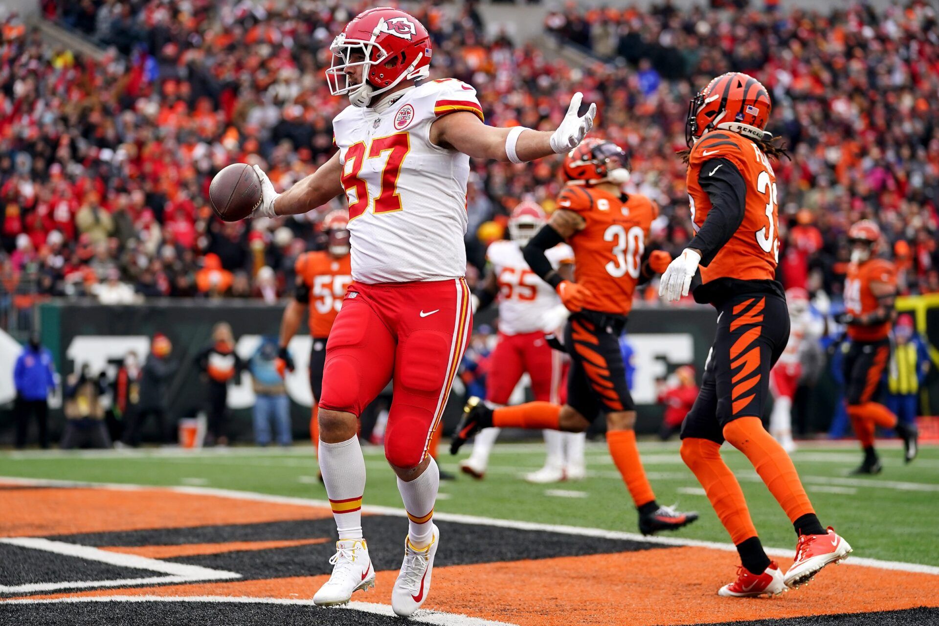 Chiefs Star Travis Kelce Breaks Silence on NFL Future, Reveals Whether He’ll Play in 2025 or Retire