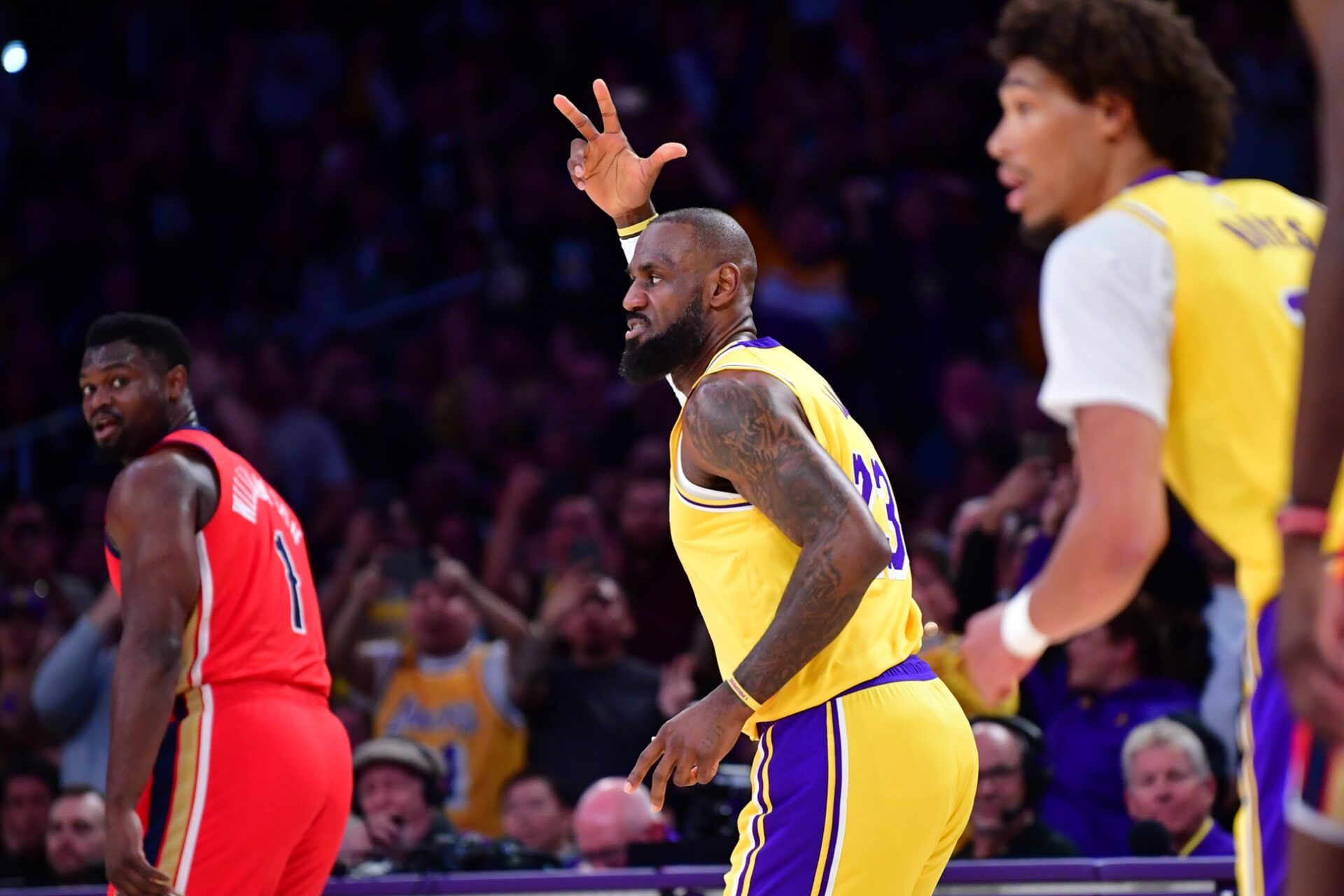 Lakers Legend Magic Johnson Joins Fans in Celebrating LeBron James’ Historic 50,000-Point Milestone