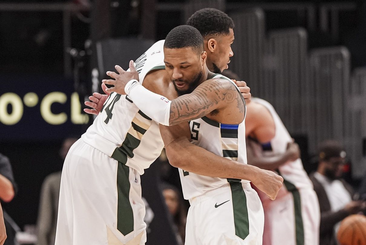 Damian Lillard Has Perfect 5-Word Reaction to Giannis Antetokounmpo Joining ‘Elite’ 20K Points Club