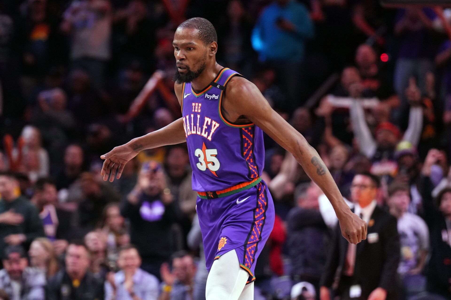 Phoenix Suns forward Kevin Durant (35) reacts against the LA Clippers during the second half at PHX Center.