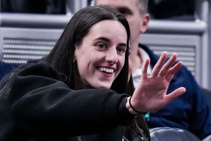 Caitlin Clark Delivers 1-Word Response After Losing to NFL Legend Eli Manning at Basketball Game