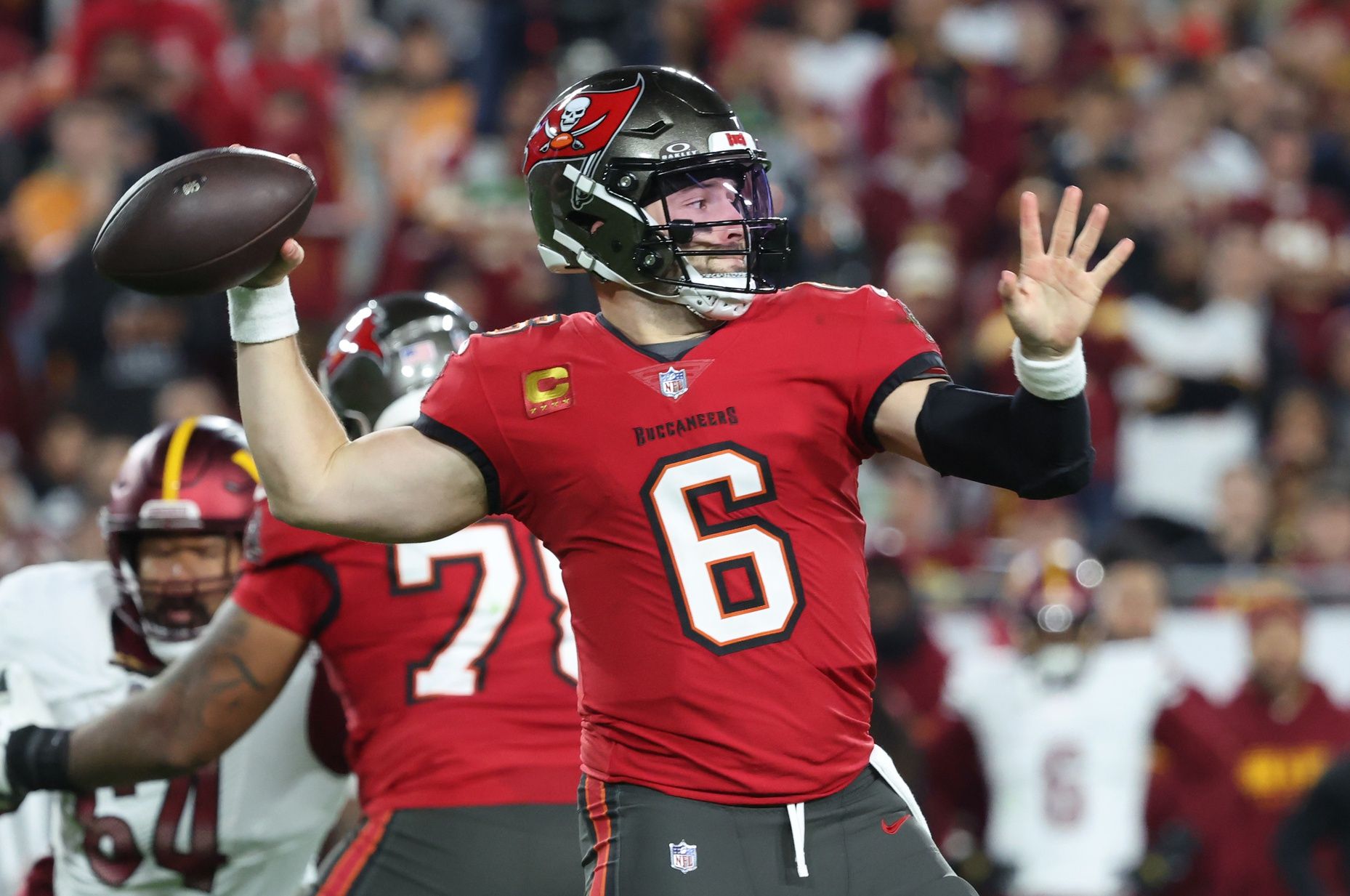 Buccaneers Re-Sign 3-Time All-Pro to $10 Million Contract Ahead of 2025 NFL Free Agency