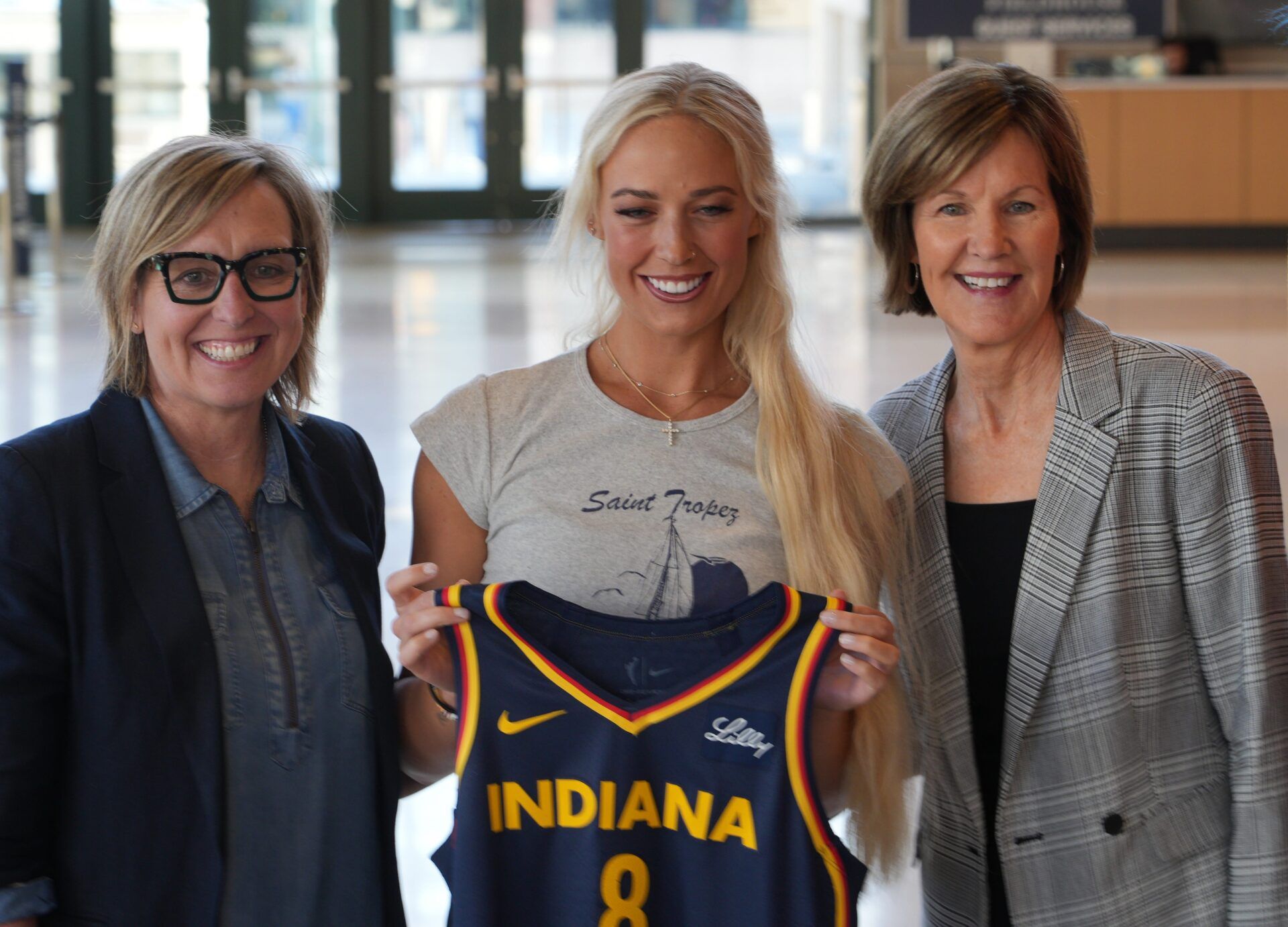 Sophie Cunningham Makes Heartfelt Promise to Caitlin Clark Just Hours Into Indiana Fever Stint