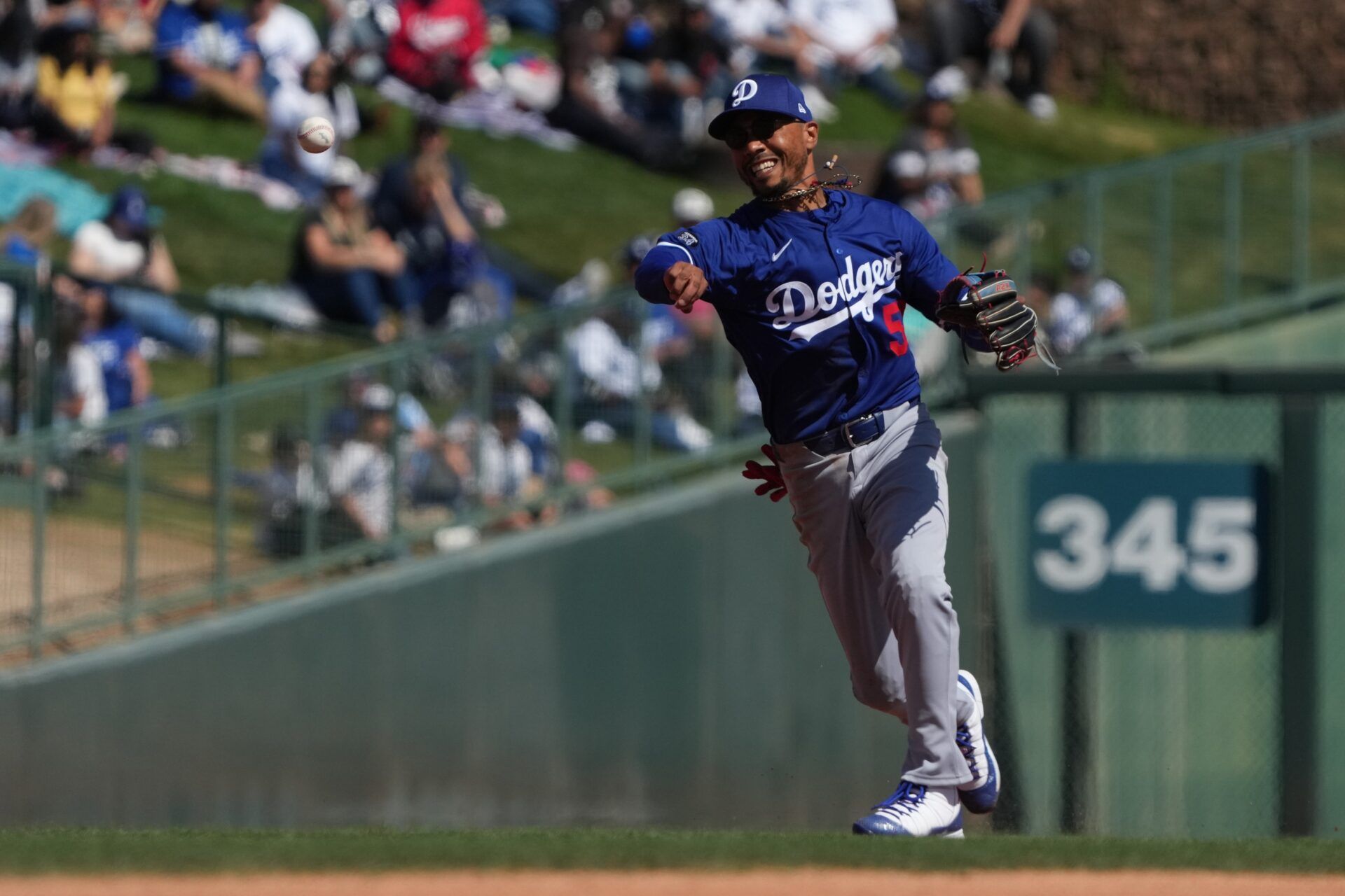 Dodgers Skipper Clears the Air on Mookie Betts' Tokyo Series Status After Sudden Mystery Illness