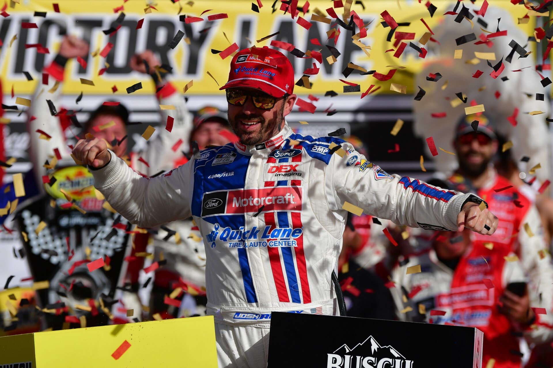 NASCAR's Teen Prodigy Connor Zilisch Pokes Fun at Vegas Winner Josh Berry for 'Resisting' Burnout Celebration