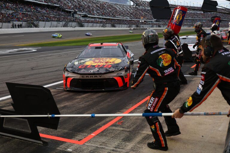 Chase Briscoe Breaks Silence on JGR Teammate Christopher Bell's Las Vegas Pit Road Chaos