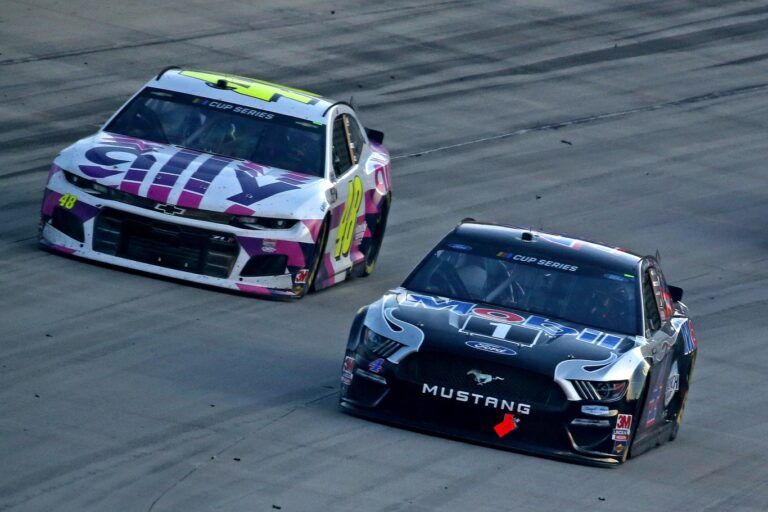 Kevin Harvick Reveals Jimmie Johnson's 'Big' Role in His 2014 NASCAR Championship