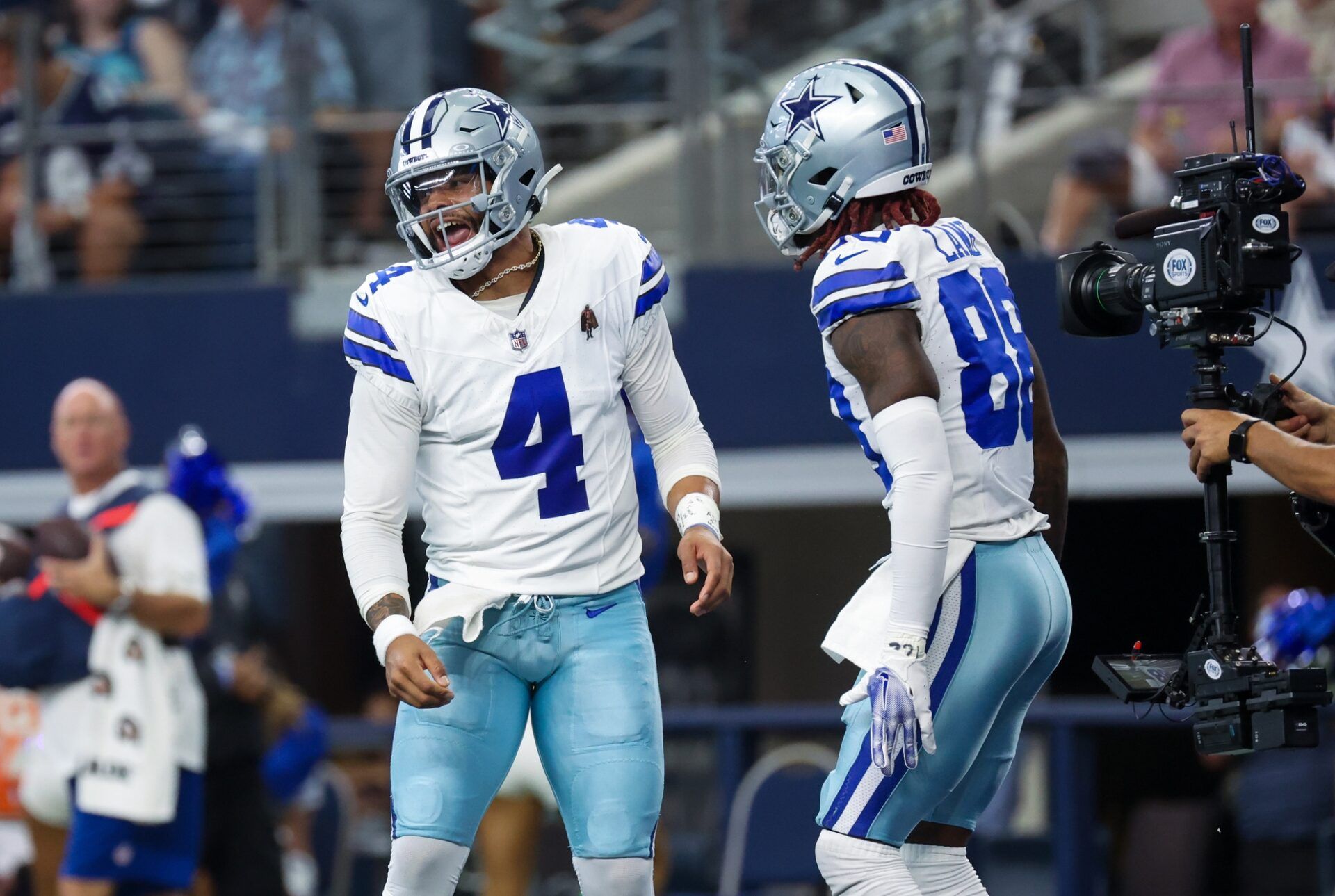 Cowboys Predicted To Give Dak Prescott a New Playmaker, Selecting 22-TD Star WR in 1st Round of NFL Draft
