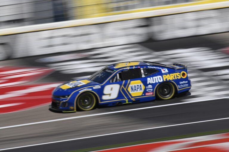 Hooters’ Chase Elliott Sponsorship Exit Costs $900,000 in Hendrick Motorsports Settlement