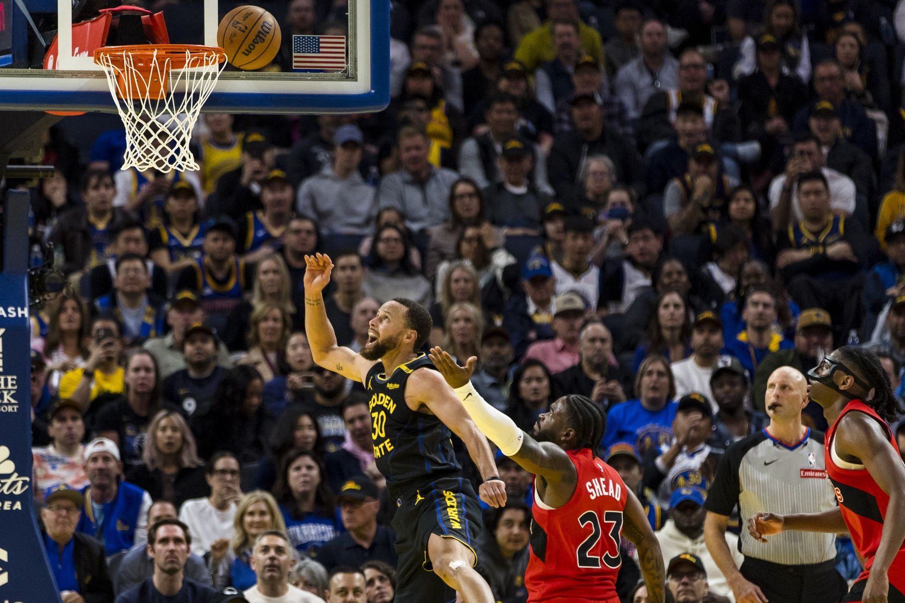 NBA Analyst Fires Off Against Officials for Not Protecting Stephen Curry After Scary Tailbone Injury