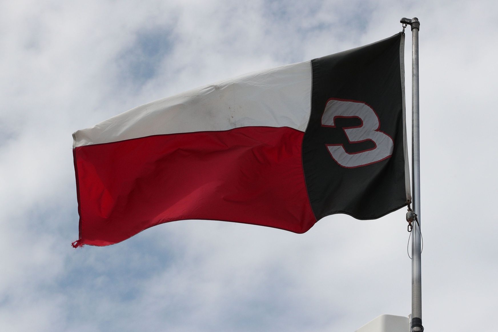 Dale Earnhardt Sr. Once Called Out NASCAR’s Delicate New Era of Race Cars