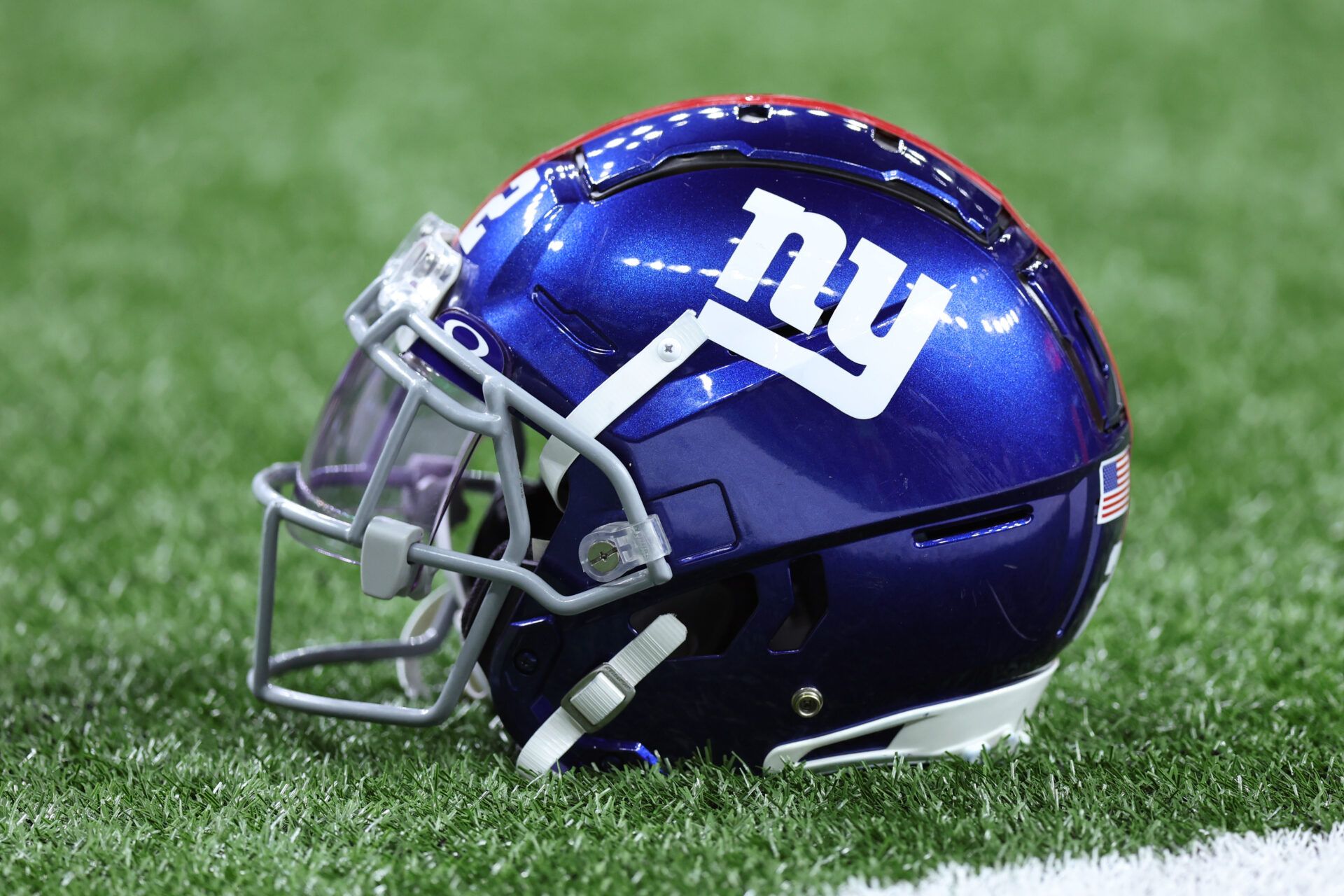 The New York Giants are bringing in a former Super Bowl champion on a one-year contract after signing Jameis Winston in free agency.