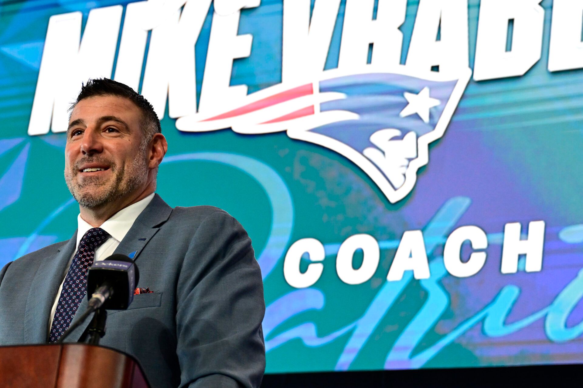 FOXBOROUGH, MASSACHUSETTS - JANUARY 13: Mike Vrabel speaks as he is introduced as head coach of the New England Patriots during a press conference at Gillette Stadium on January 13, 2025 in Foxborough, Massachusetts. (Photo by Billie Weiss/Getty Images)