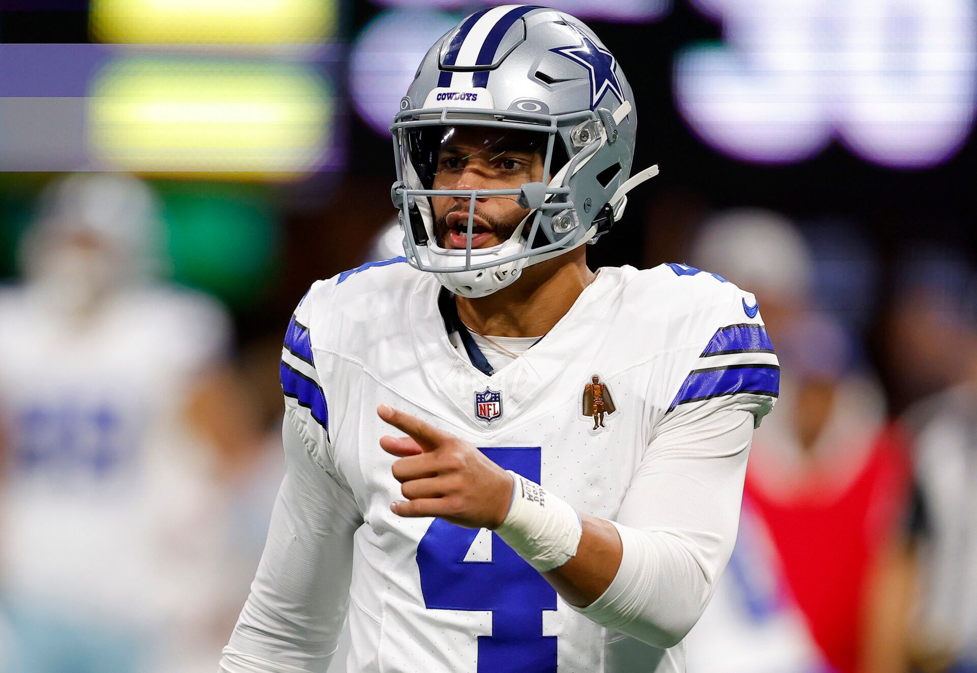 ATLANTA, GEORGIA - NOVEMBER 03: Dak Prescott #4 of the Dallas Cowboys reacts during the second quarter against the Atlanta Falcons at Mercedes-Benz Stadium on November 03, 2024 in Atlanta, Georgia. (Photo by Todd Kirkland/Getty Images)