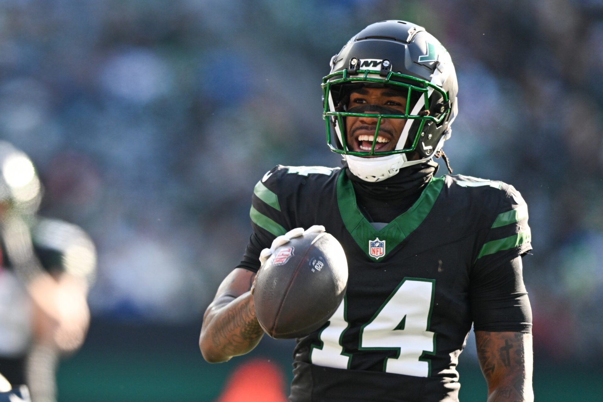 Jets WR Malachi Corley Goes Viral After Posting Wild Video Of a 'UFO'