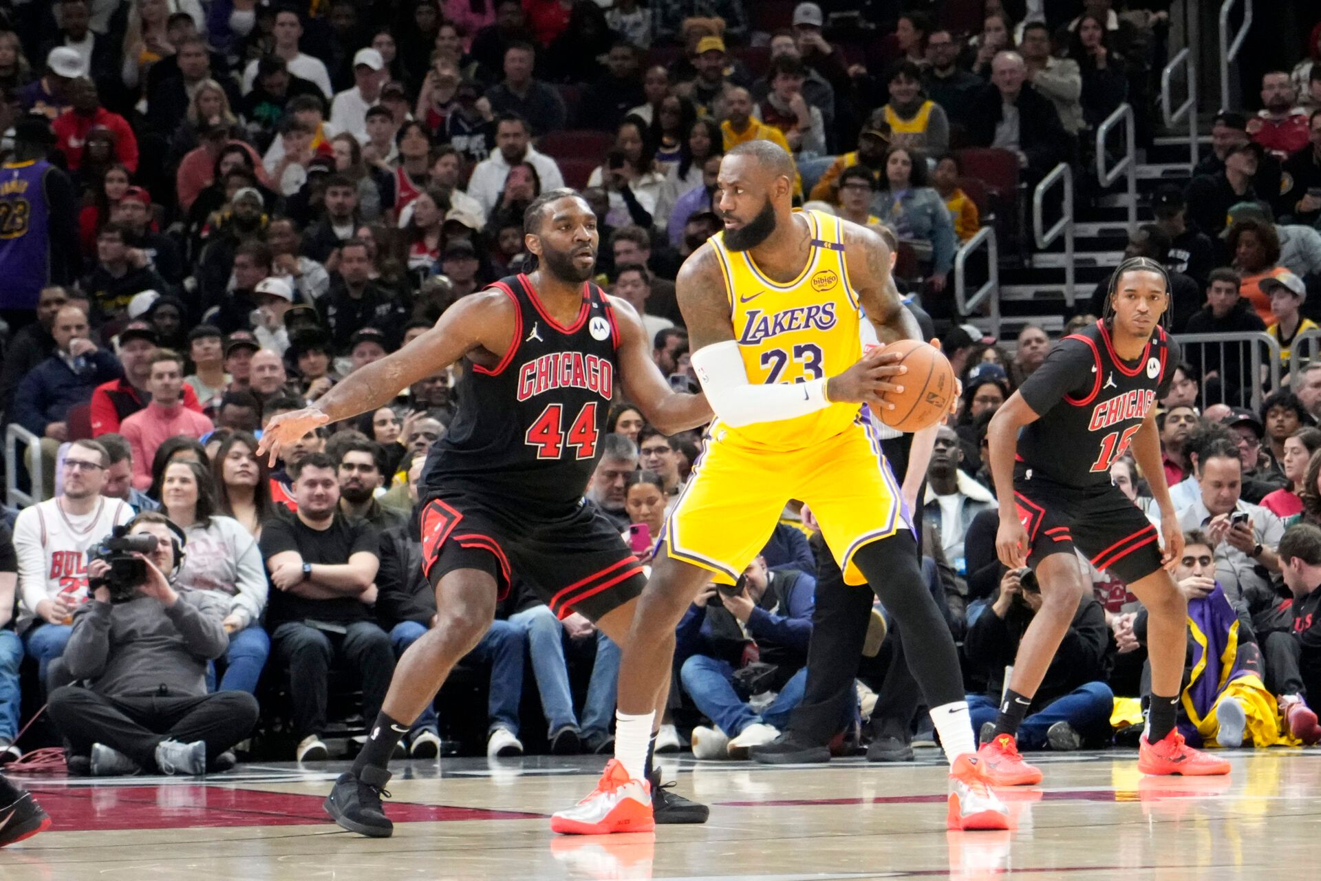 ‘Sold the Game’ – LeBron James Gets Ripped Apart by Fans After Lakers’ Embarrassing Loss vs. Bulls