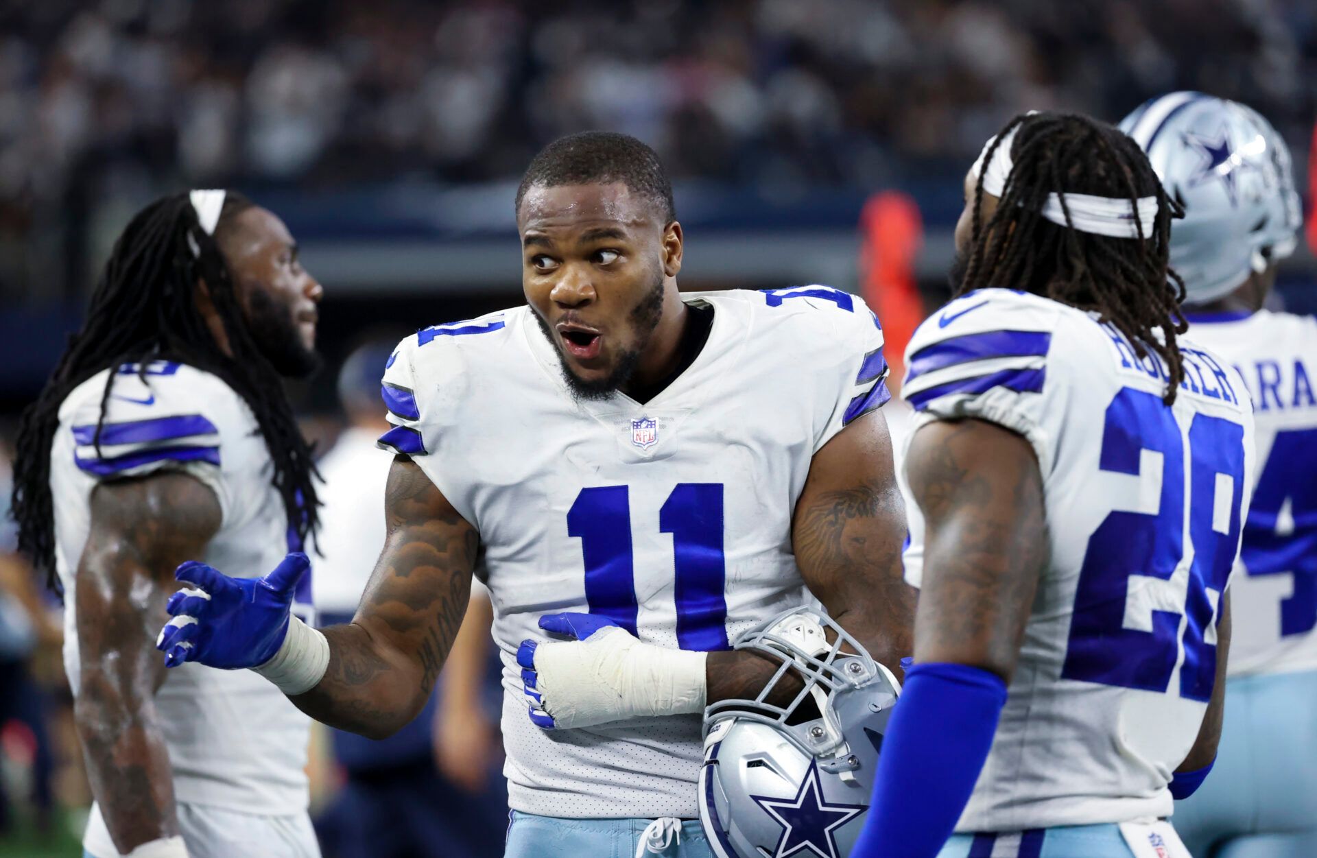 Micah Parsons is reportedly eyeing a record-breaking extension while the Dallas Cowboys appear to be in no hurry to escalate discussions.