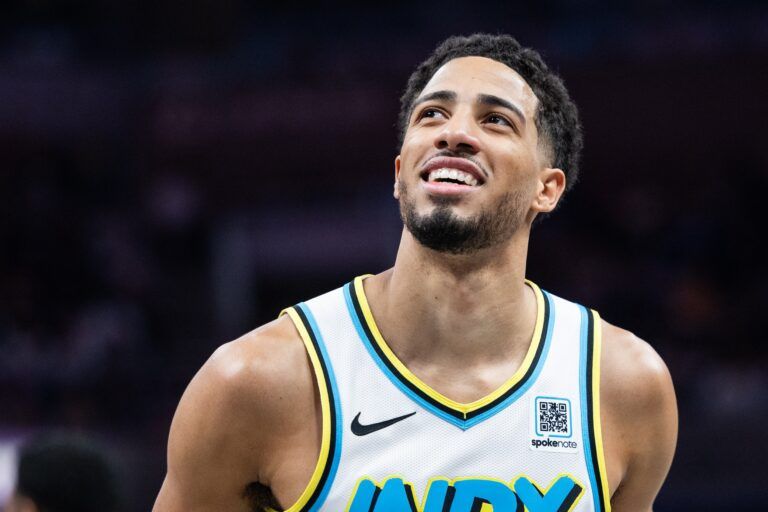 Indiana Pacers guard Tyrese Haliburton (0) in the second half against the Los Angeles Lakers at Gainbridge Fieldhouse.