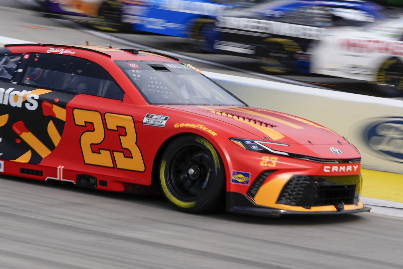 Bubba Wallace Drops Hilarious 2-Word Roast to His Impressive 2025 ...