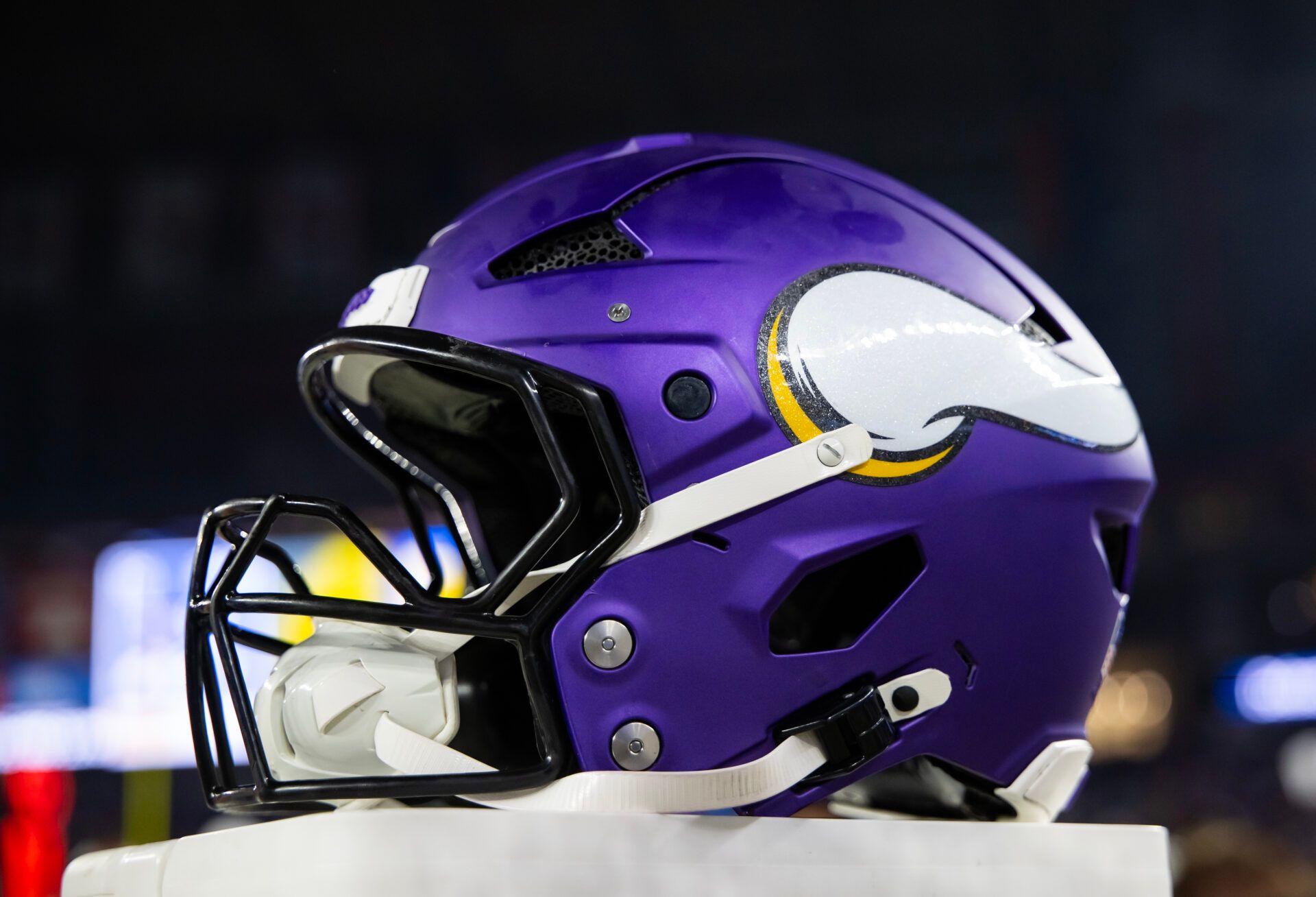 Vikings 2025 7-Round Mock Draft: Minnesota Fills a Need With 'Freakish Athlete' and Lands 32-TD RB of the Future