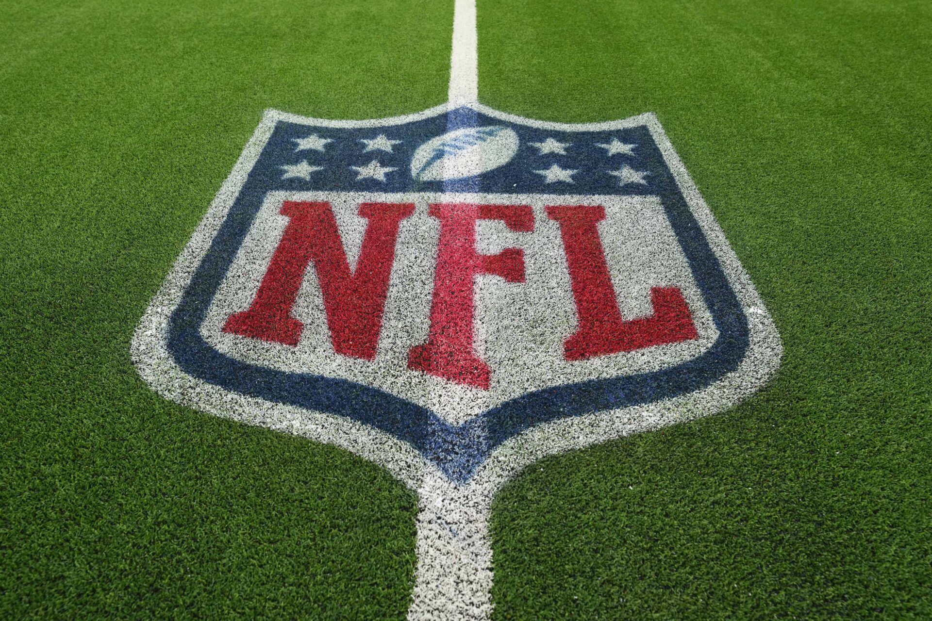 After meeting with one of the top wide receivers in the upcoming draft, an NFL GM believes one AFC team could move on from a young star.
