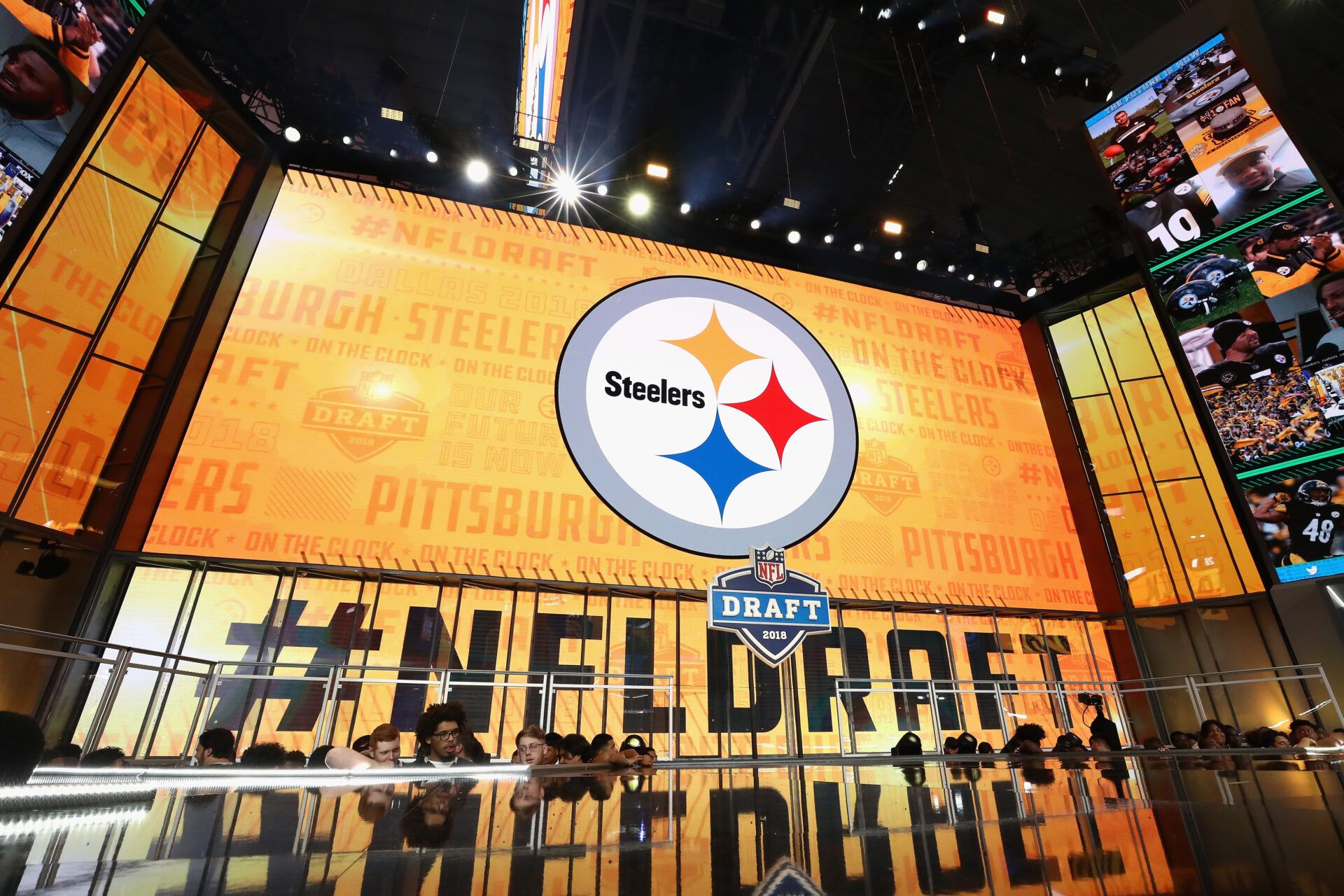 ARLINGTON, TX - APRIL 26: The Pittsburgh Steelers logo is seen on a video board during the first round of the 2018 NFL Draft at AT&T Stadium on April 26, 2018 in Arlington, Texas. (Photo by Ronald Martinez/Getty Images)