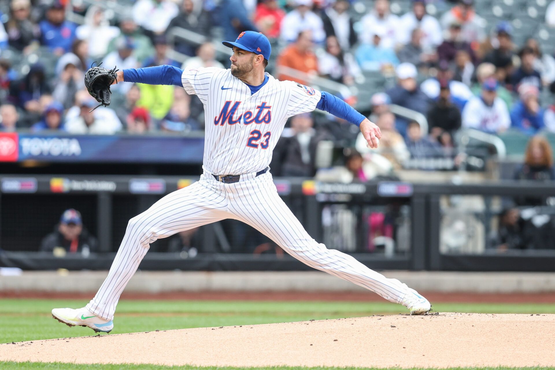 New York Mets starting pitcher David Peterson (23) pitches in the first inning against the Toronto Blue Jays at Citi Field.
