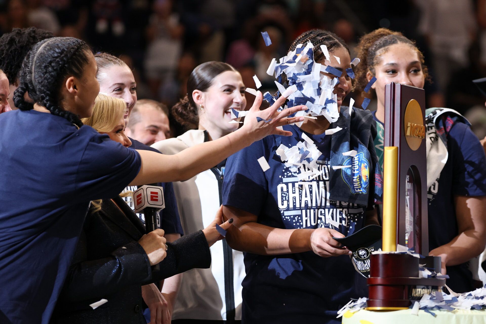 Caitlin Clark Gives UConn Star Her Flowers After NCAA Championship Triumph