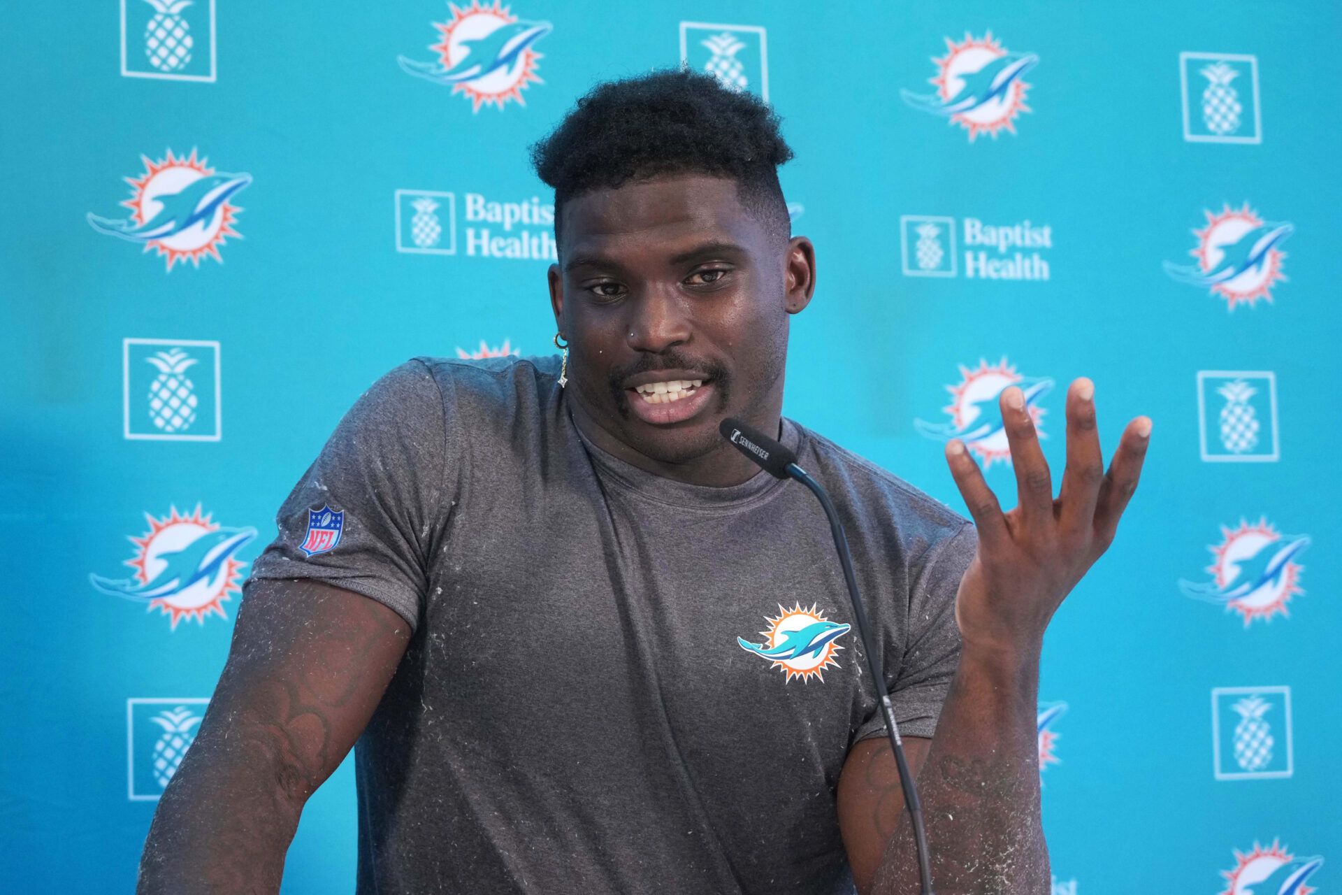 The recently retired Terron Armstead had his say on Tyreek Hill's future with the Miami Dolphins, stating that the player has relationships to repair.