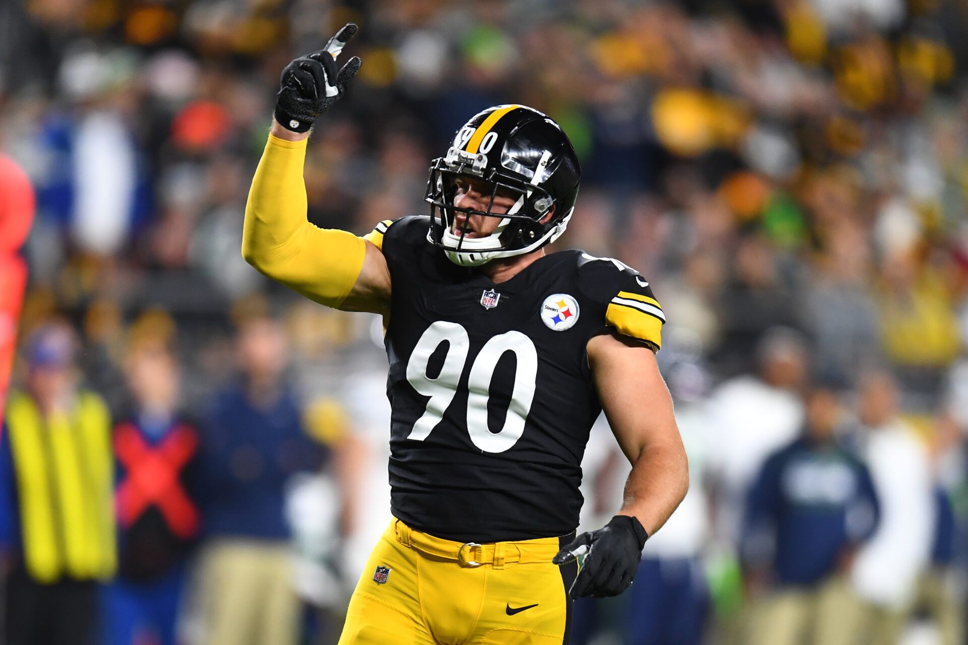 PITTSBURGH, PENNSYLVANIA - OCTOBER 17: T.J. Watt #90 of the Pittsburgh Steelers reacts during the first quarter against the Seattle Seahawks at Heinz Field on October 17, 2021 in Pittsburgh, Pennsylvania. (Photo by Joe Sargent/Getty Images)