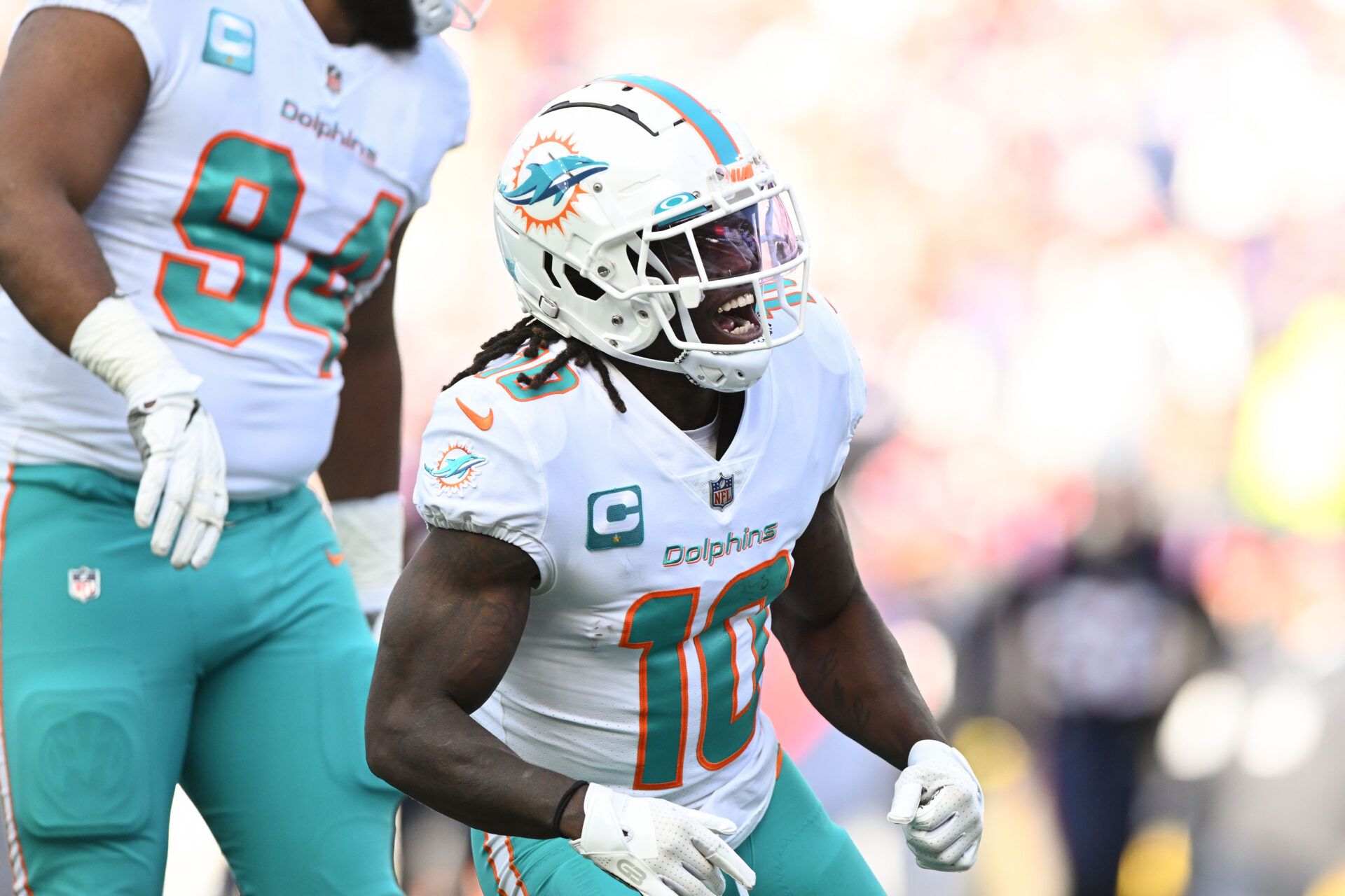 An NFL analyst predicted whether or not the Miami Dolphins will potentially deal superstar wide receiver Tyreek Hill before the 2025 NFL Draft.