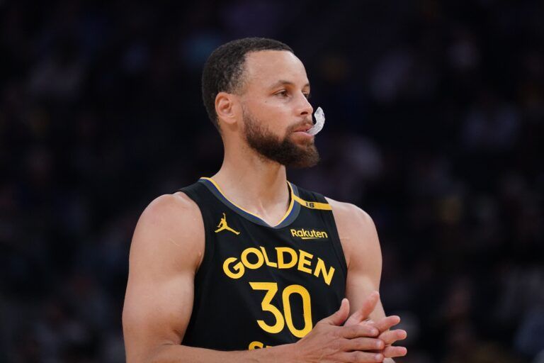 Golden State Warriors guard Stephen Curry (30) prepares to shoot free throws against the San Antonio Spurs in the second period at Chase Center.