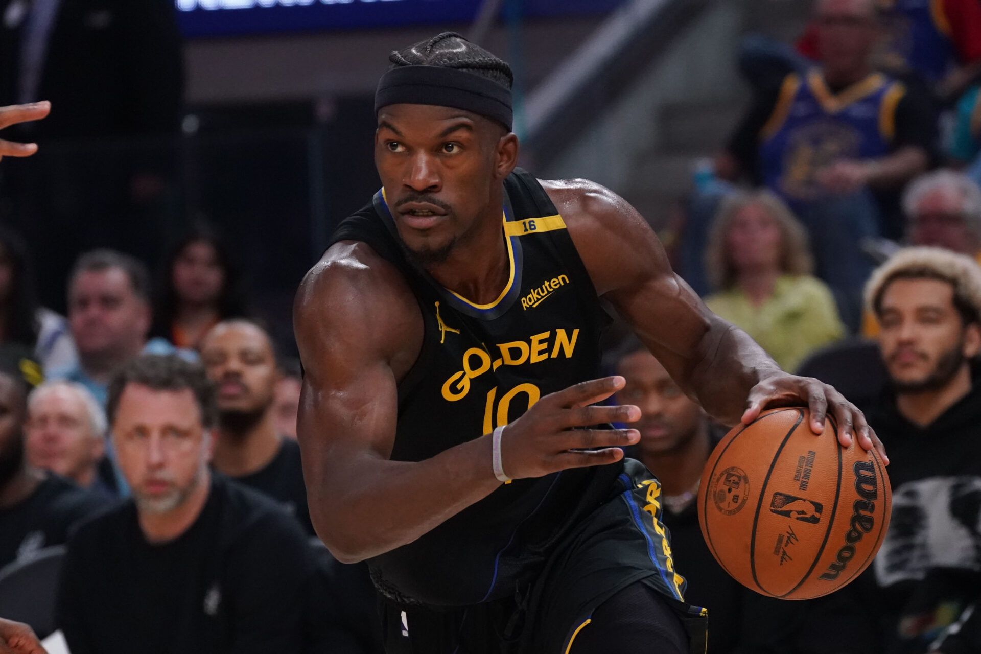 Apr 9, 2025; San Francisco, California, USA; Golden State Warriors forward Jimmy Butler III (10) drives to the basket against the San Antonio Spurs in the second period at Chase Center. Mandatory Credit: David Gonzales-Imagn Images