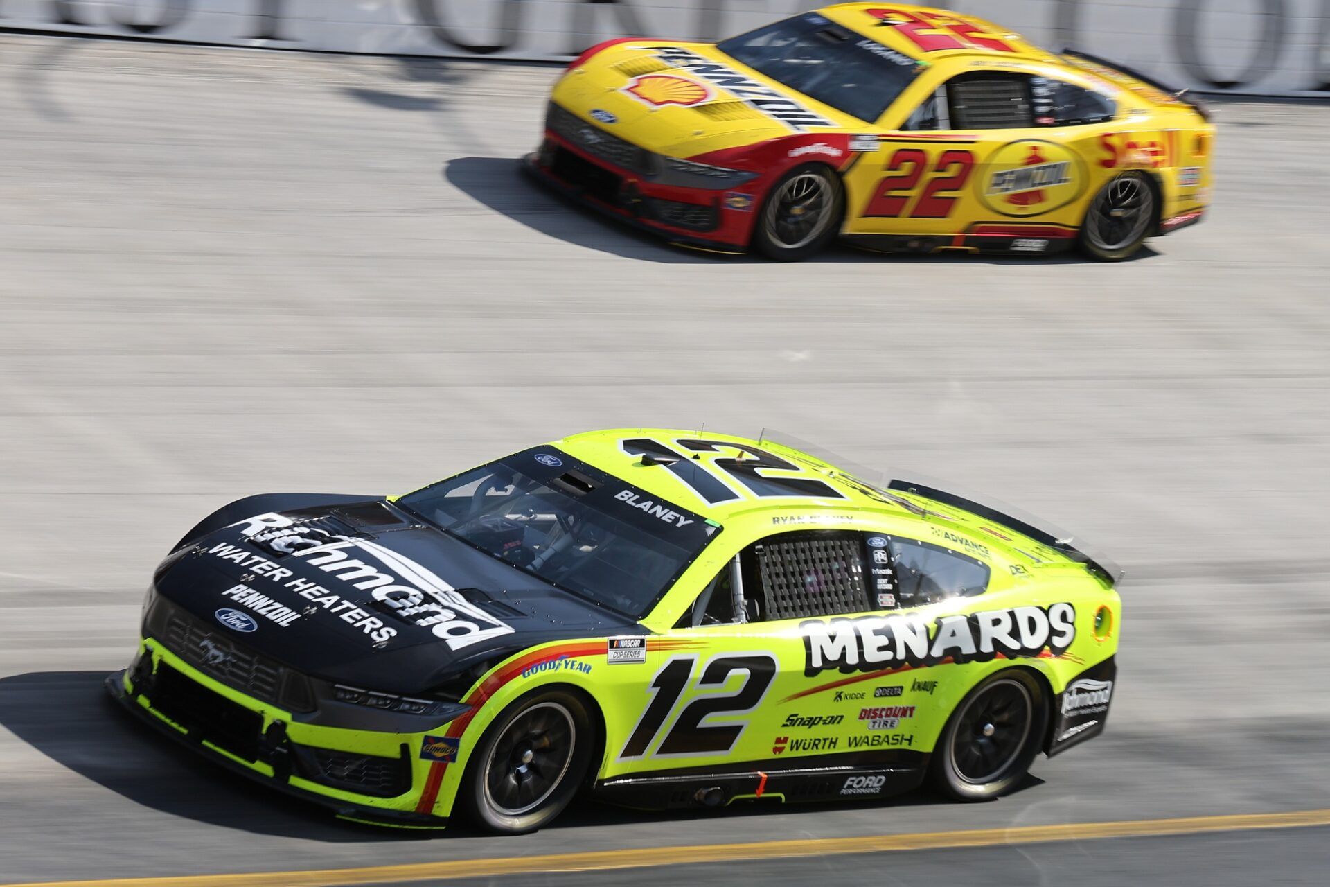 Ryan Blaney Unveils the Tire Mystery That Left NASCAR Drivers on Edge at Bristol