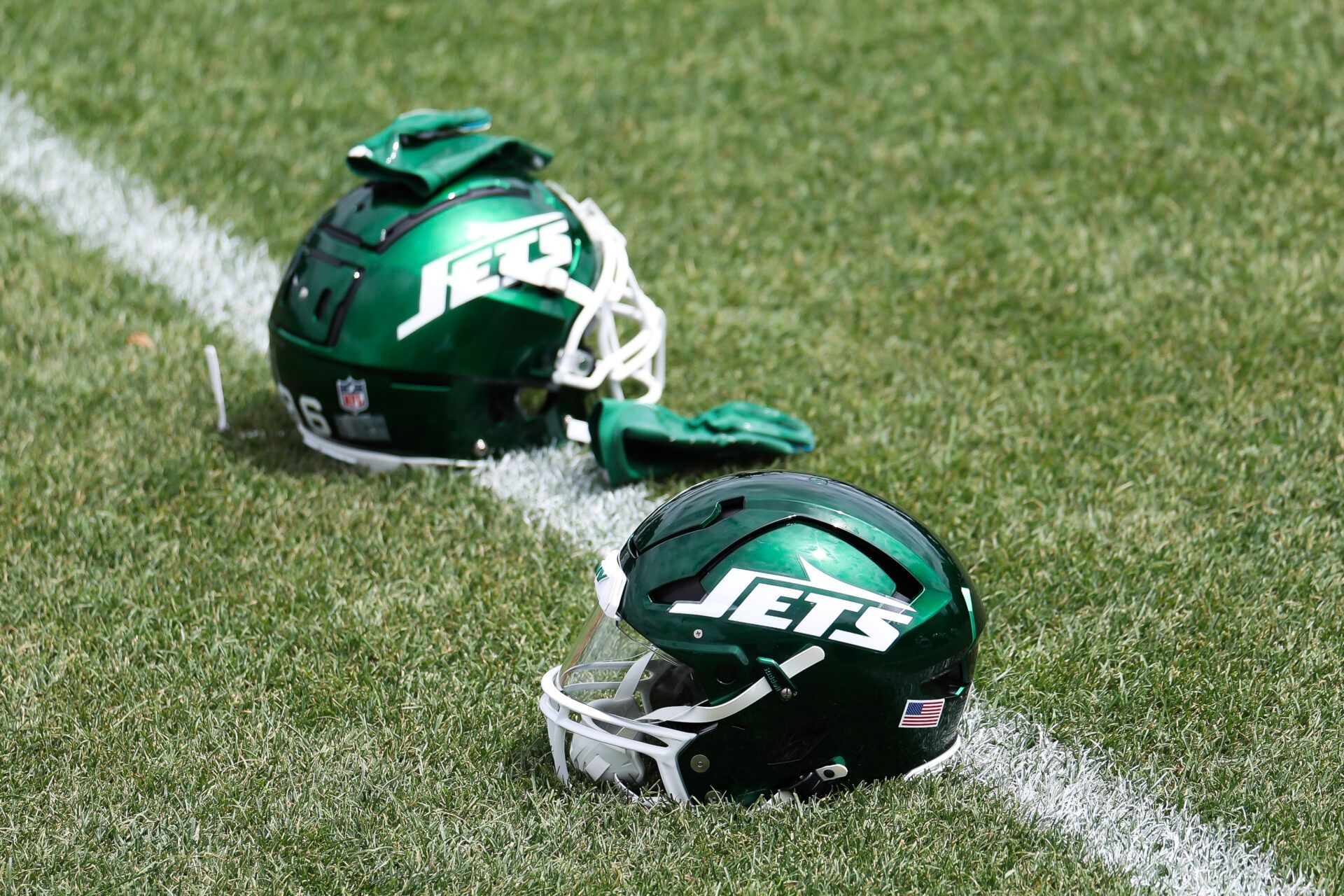 FLORHAM PARK, NEW JERSEY - JUNE 11: New York Jets helmets are shown during New York Jets Mandatory Minicamp at Atlantic Health Jets Training Center on June 11, 2024 in Florham Park, New Jersey. (Photo by Luke Hales/Getty Images)
