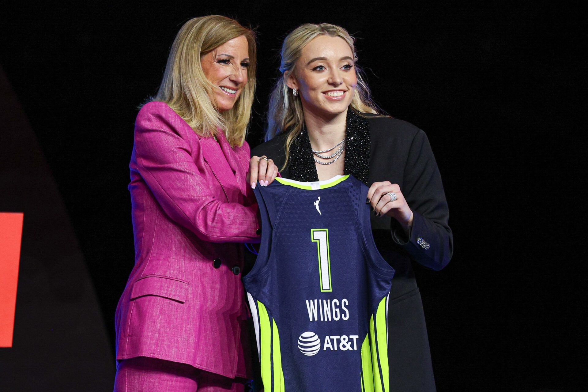 A closer look at the top 10 picks of the 2025 WNBA Draft, featuring Paige Bueckers and more standout stars ready to shape the league’s future.