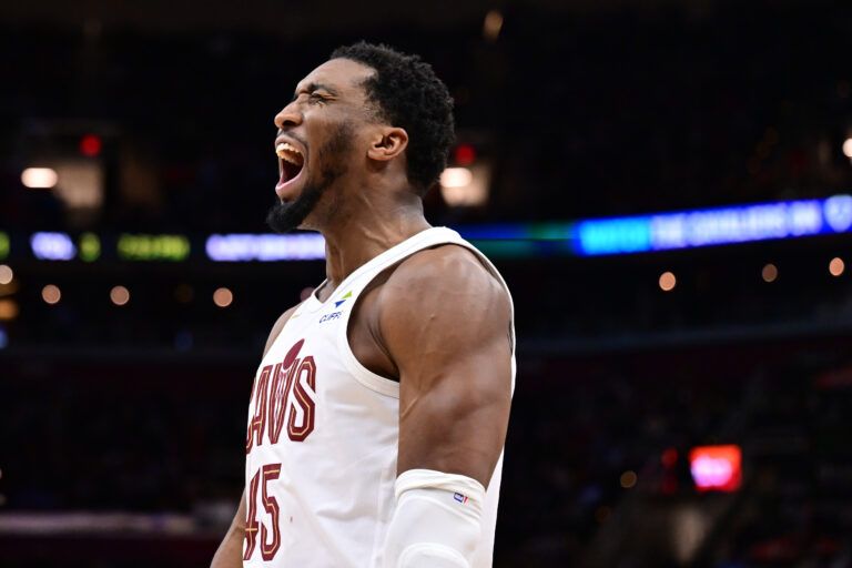 Chiefs superstar tight end Travis Kelce lavishes praise on Cavaliers star shooting guard Donovan Mitchell ahead of the 2025 NBA playoffs.