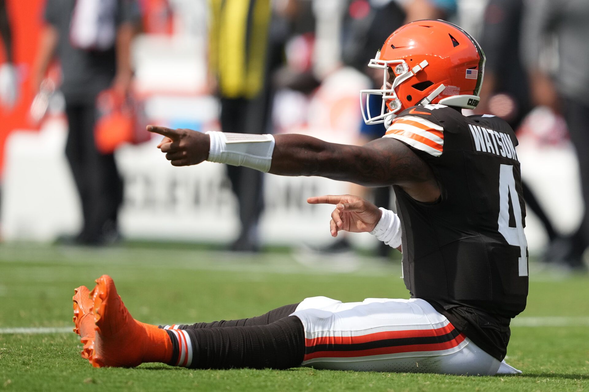 CLEVELAND, OHIO - SEPTEMBER 22: Quarterback Deshaun Watson #4 of the Cleveland Browns reacts during the second quarter against the New York Giants at Cleveland Browns Stadium on September 22, 2024 in Cleveland, Ohio. (Photo by Nic Antaya/Getty Images)