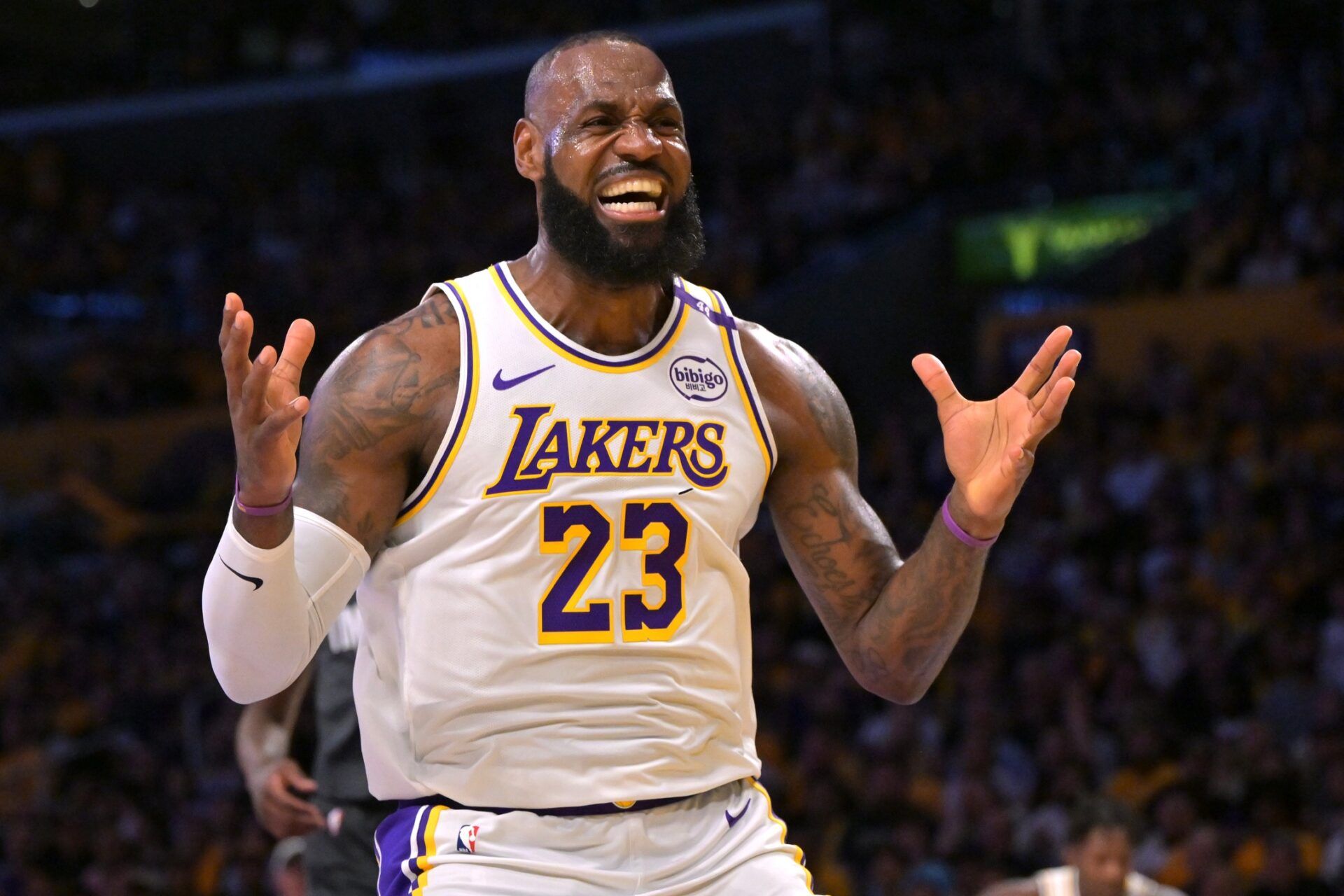 LeBron James Issues Clear Instruction to Lakers Locker Room After Game 1 Loss to Timberwolves