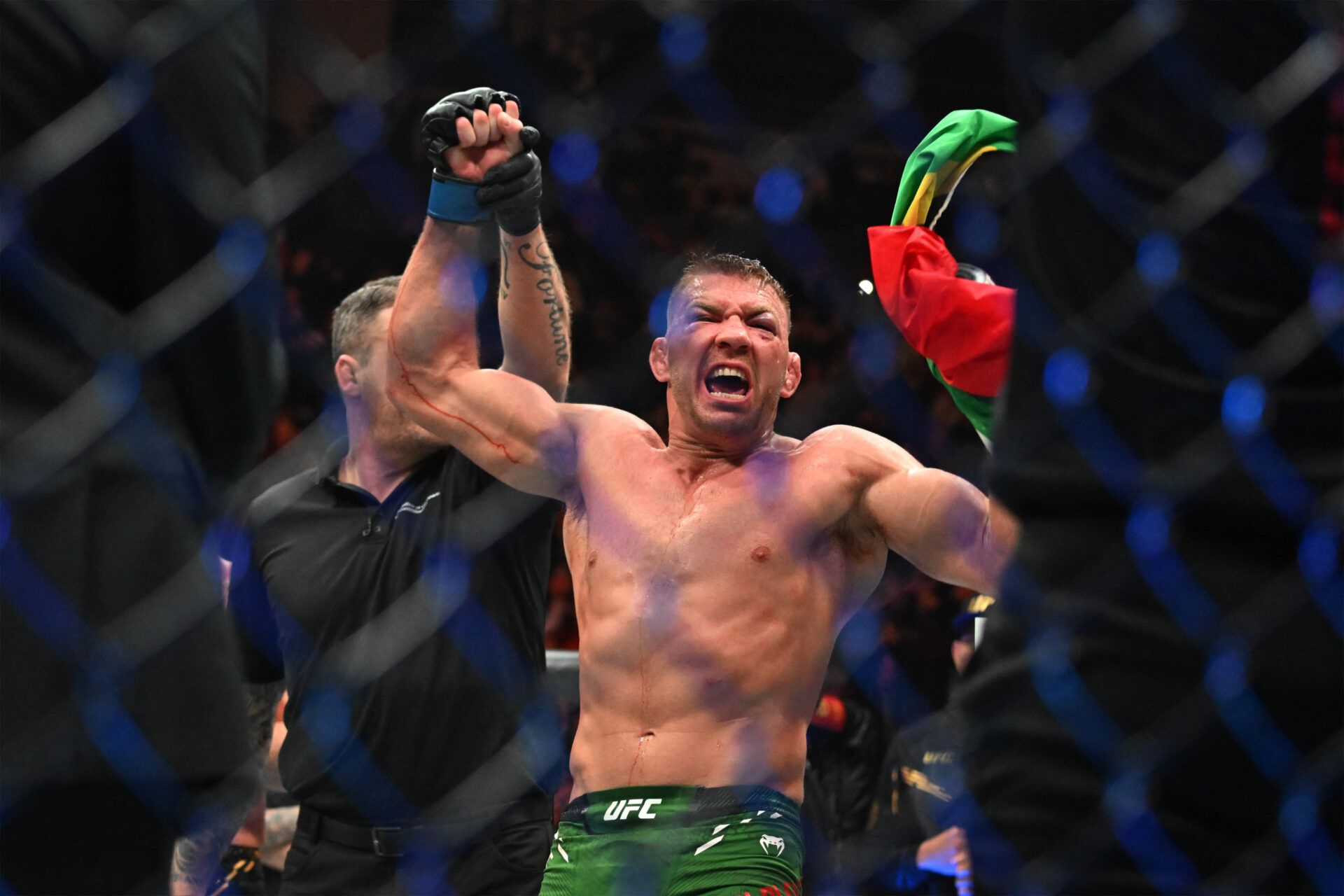 Dricus du Plessis clapped back at Khamzat Chimaev on X, comparing records and calling out the “boogeyman” narrative ahead of a possible showdown.