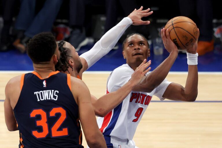 Karl-Anthony Towns Sounds Alarm on One Major Issue Knicks Need To Solve Ahead of Game 3 vs. Pistons