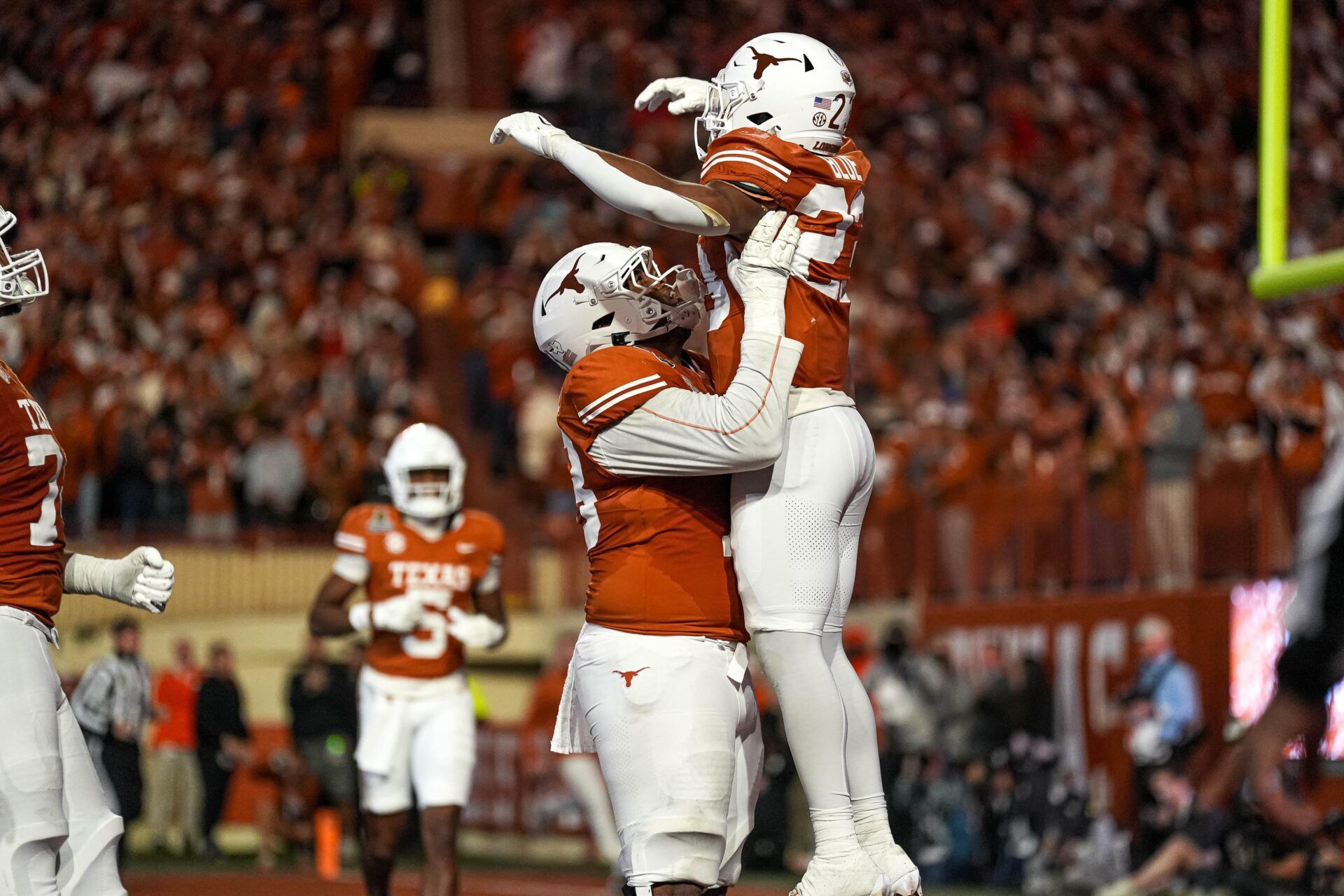 Kelvin Banks Jr. 2025 NFL Draft Hub: Scouting Report, Draft Profile, Projections, and More