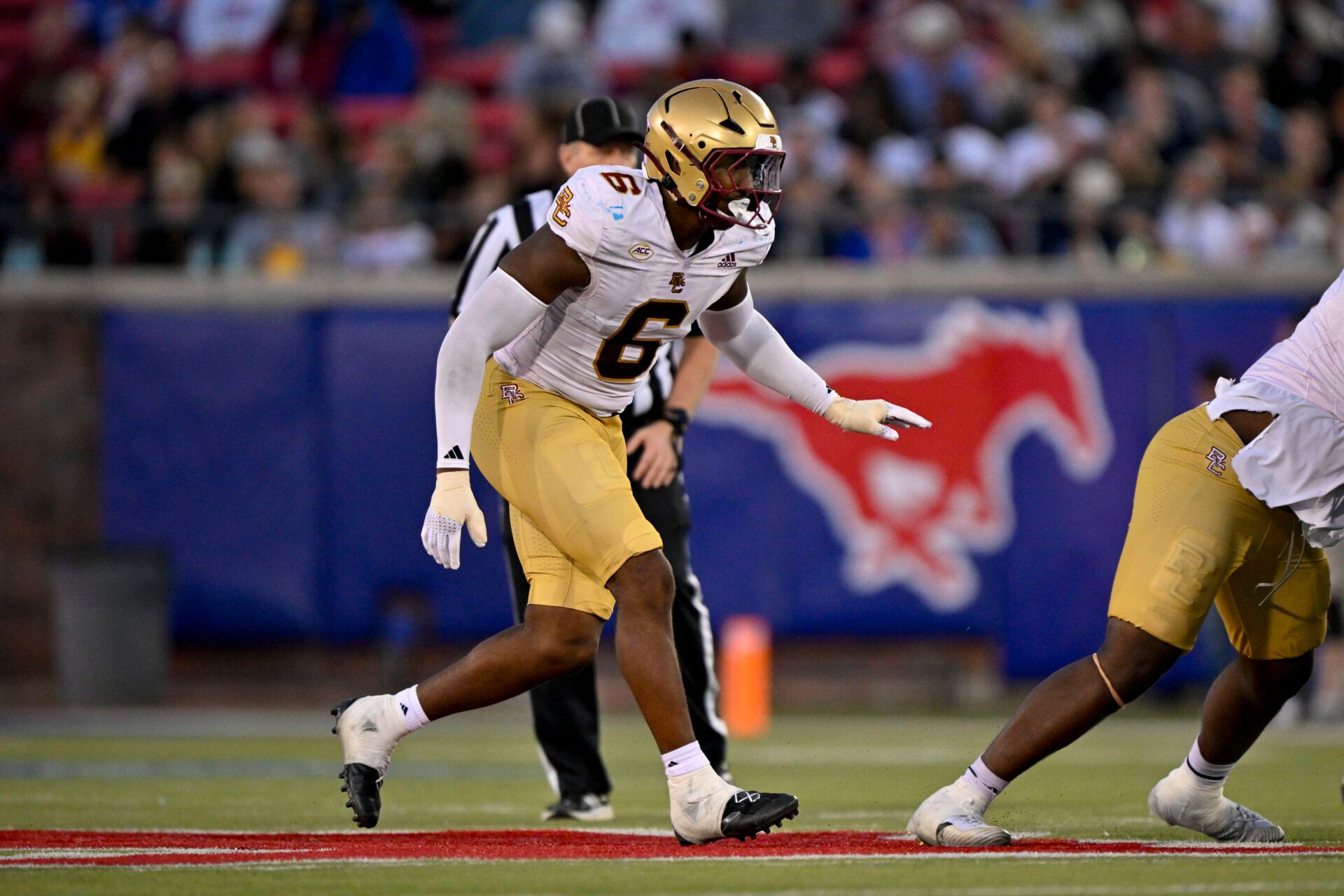 Nov 16, 2024; Dallas, Texas, USA; Boston College Eagles defensive end Donovan Ezeiruaku (6) in action during the game between the SMU Mustangs and the Boston College Eagles at Gerald J. Ford Stadium. Mandatory Credit: Jerome Miron-Imagn Images
