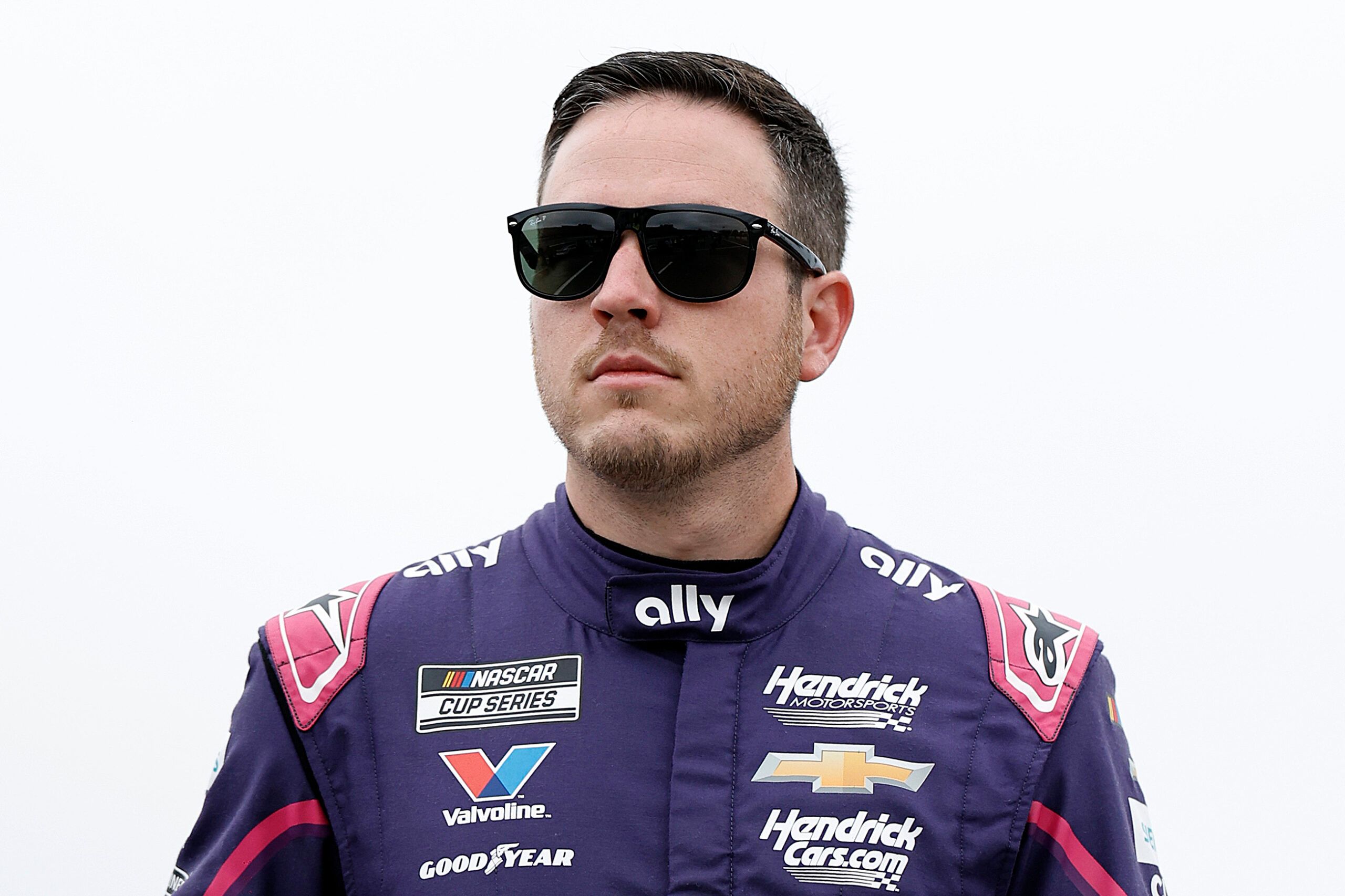 Not Like We're Slow' - Alex Bowman Uncovers the Mystery Behind Horrendous  NASCAR Phase | PFSN