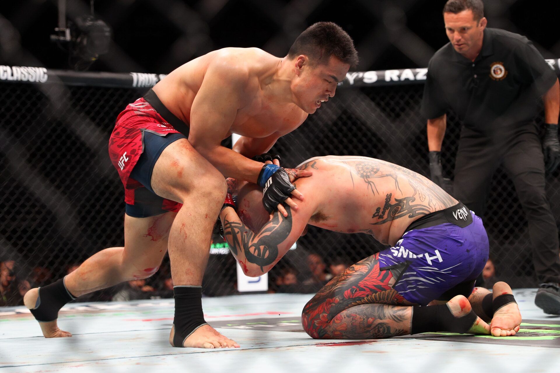 Anthony Smith Explains Flipping Off a Fan at UFC Kansas City and How His Opponent Acted As the Voice of Reason