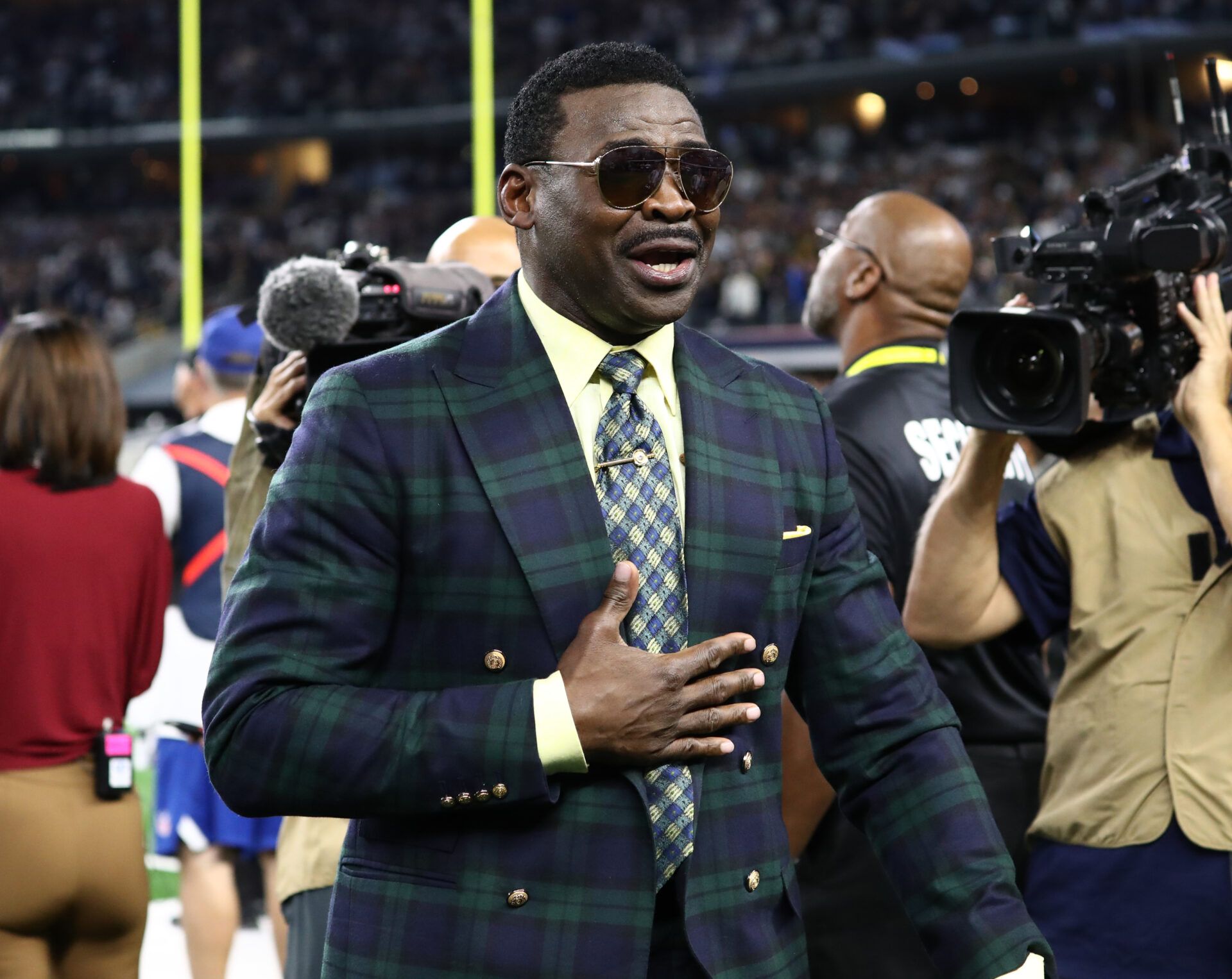 Nov 29, 2018; Arlington, TX, USA; Dallas Cowboys former receiver Michael Irvin reacts on the sidelines during the fourth quarter against the New Orleans Saints at AT&T Stadium. Mandatory Credit: Matthew Emmons-USA TODAY Sports