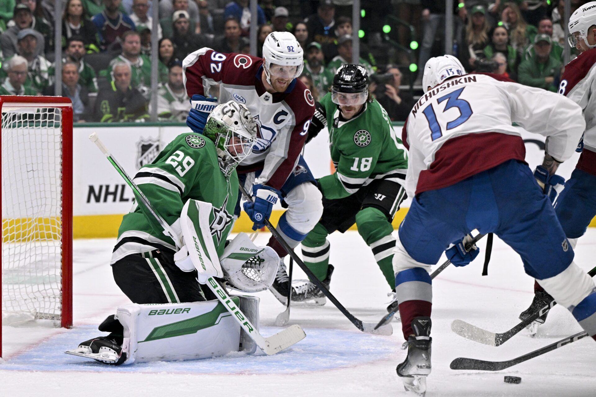 'TEARS IN MY EYES' - Avalanche Fans Can’t Believe What They Witnessed in Game 5 Against Stars