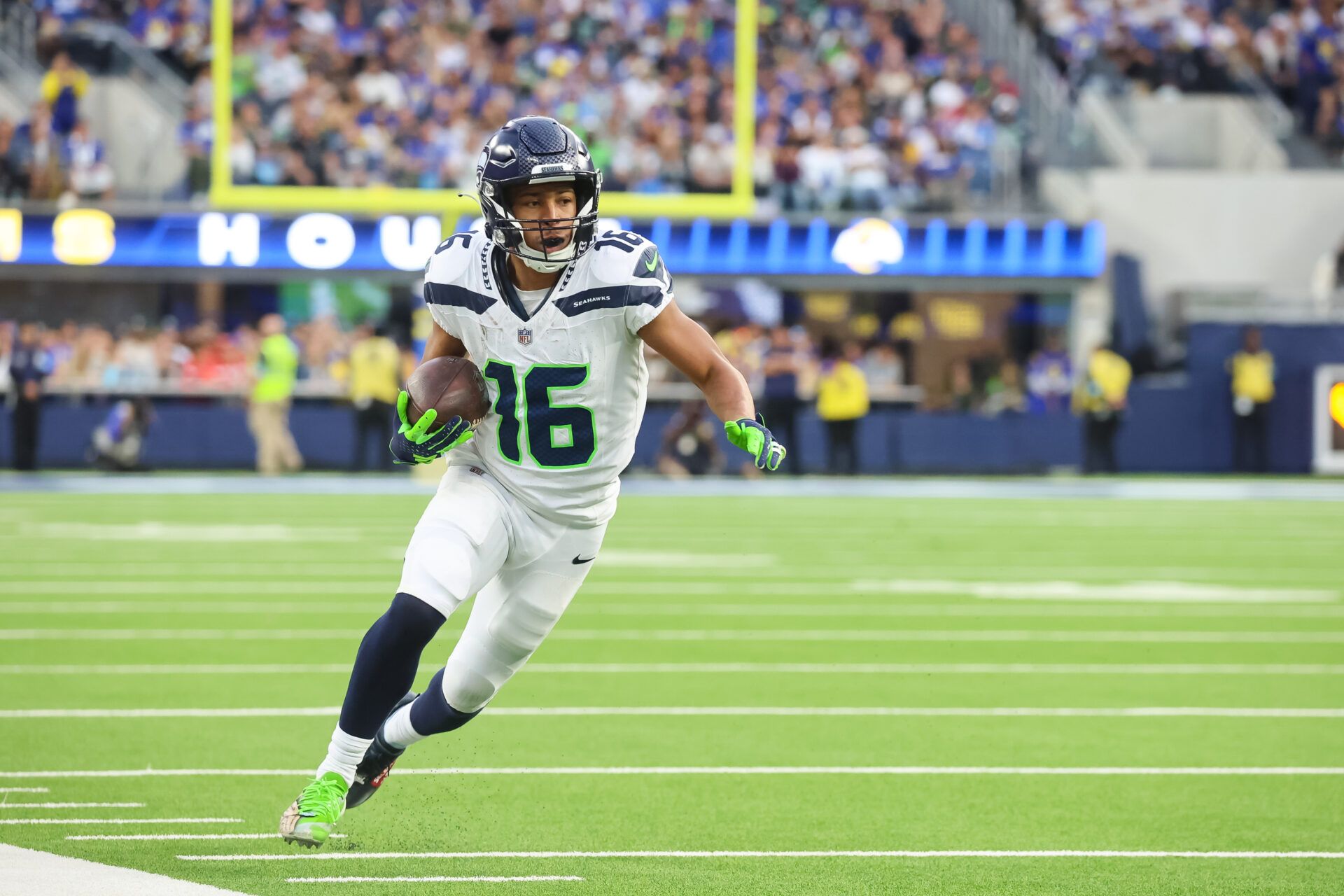 Tyler Lockett Breaks Silence on Joining Titans and How He 'Sacrificed A Lot of Stuff Last Year' With Seahawks