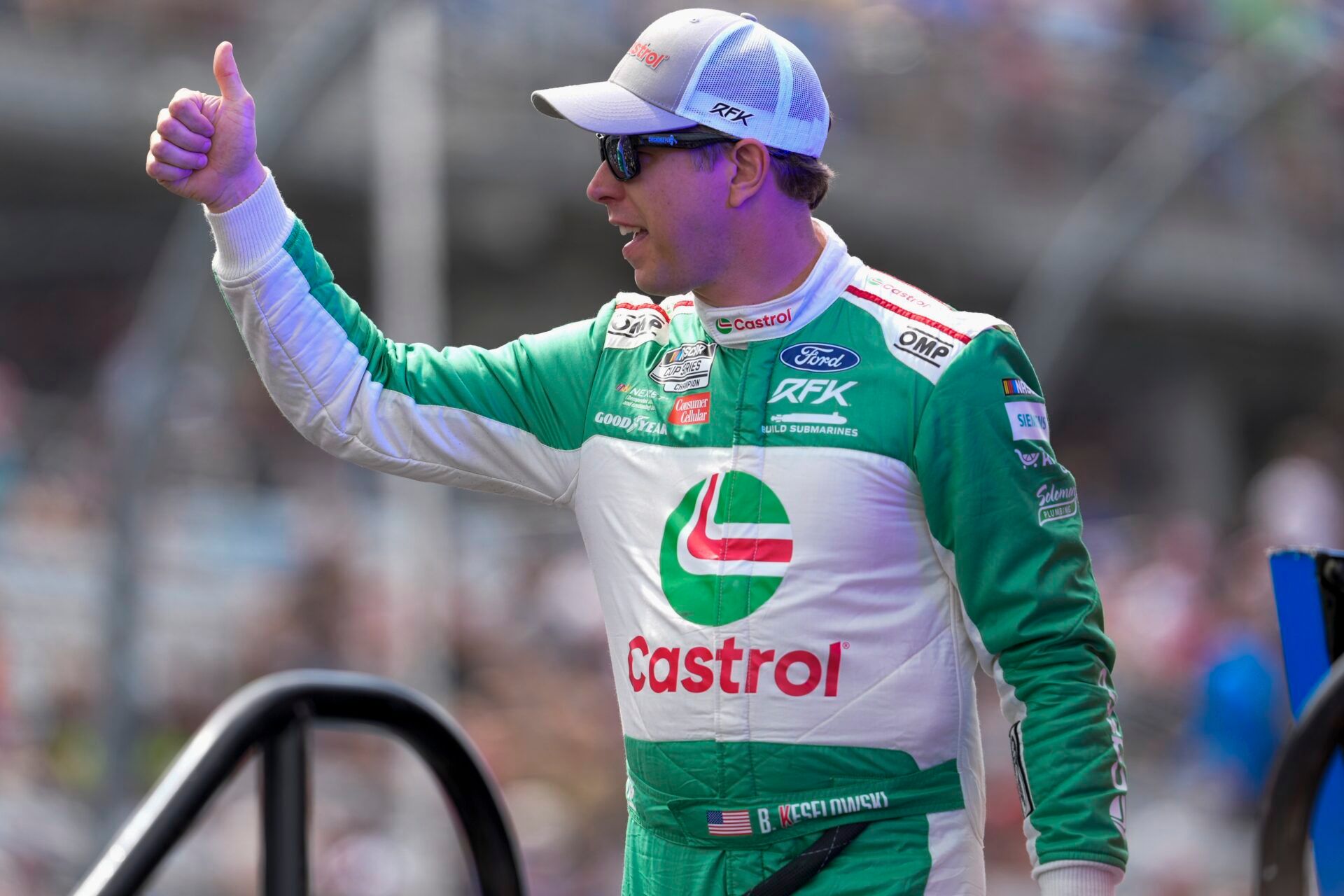 ‘I’d Rather Have Enemies’ – When Brad Keselowski’s Relentless Attitude Sparked a Brutal NASCAR Clash With Jeff Gordon